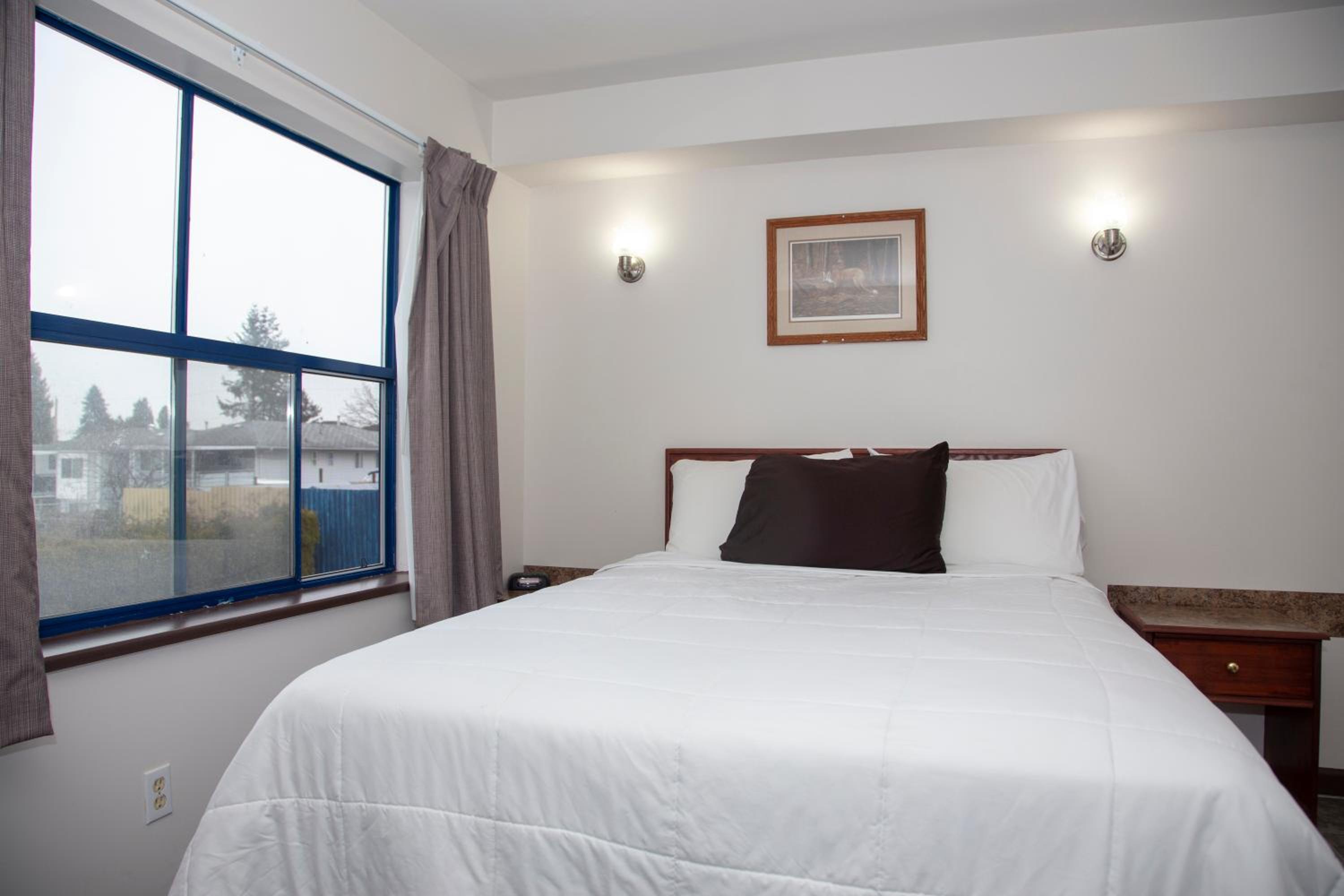 Standard Queen Room - Photo 1
