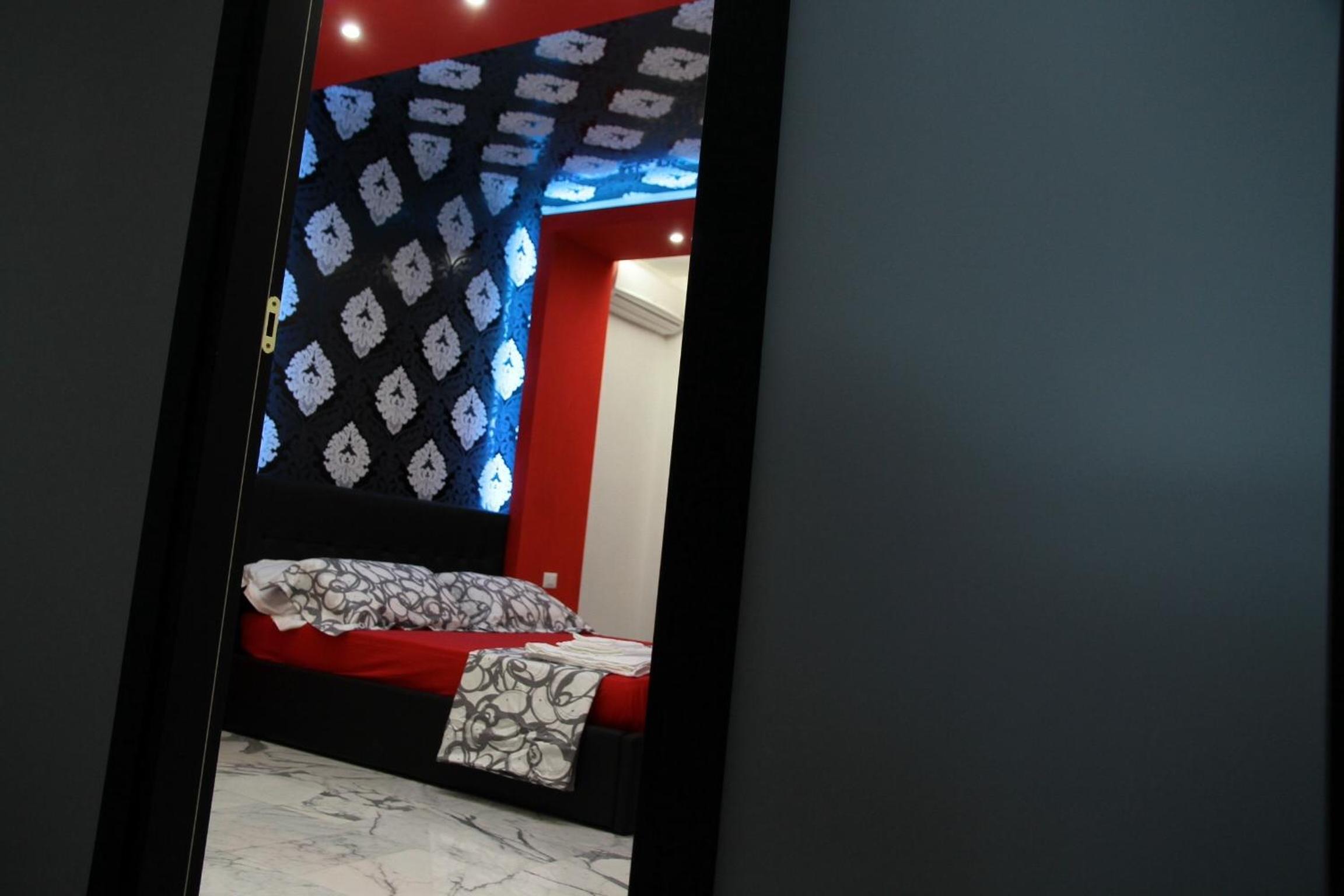 Double Room with Private External Bathroom photo 2
