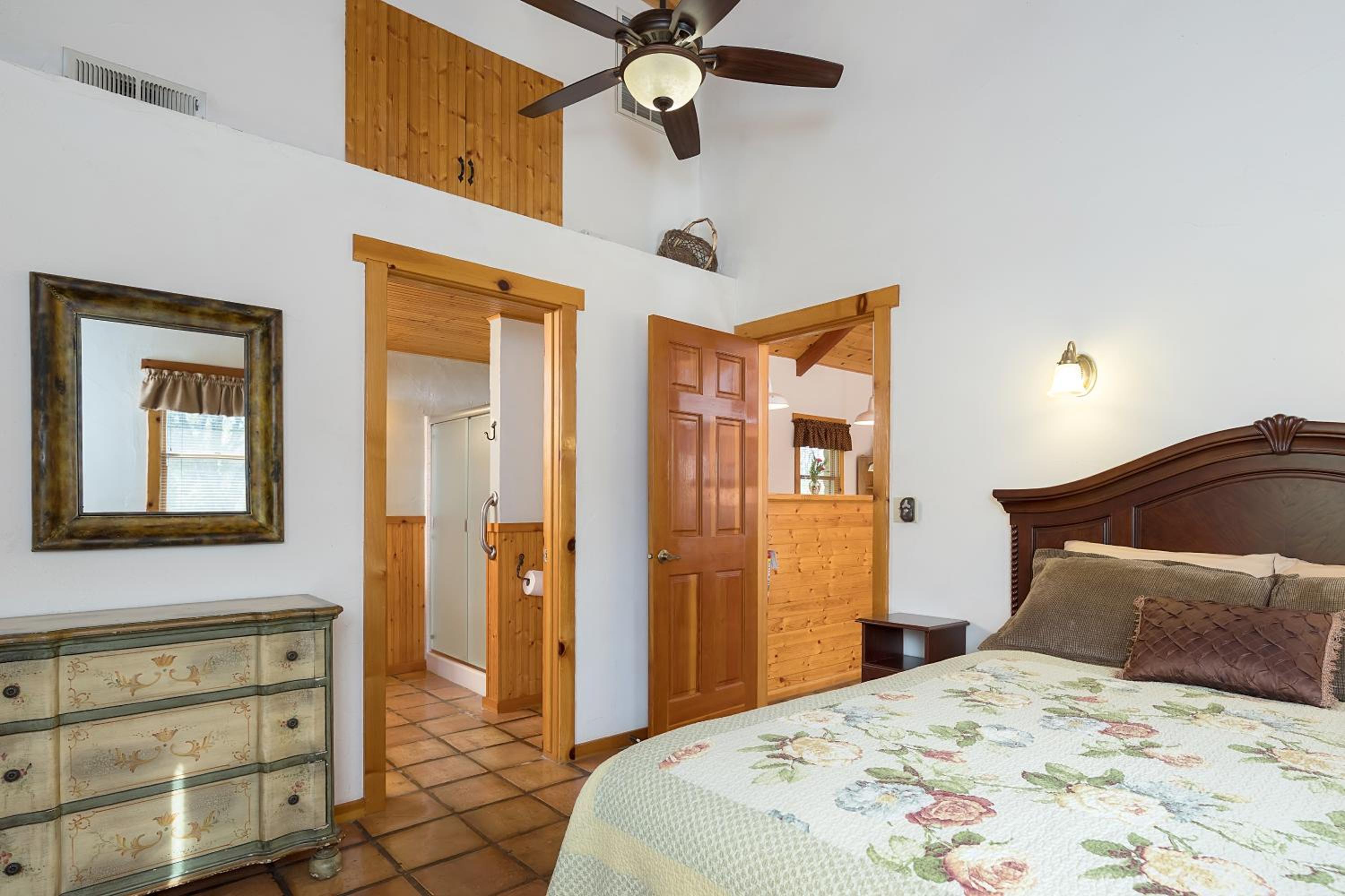 Adobe Cottage photo 3