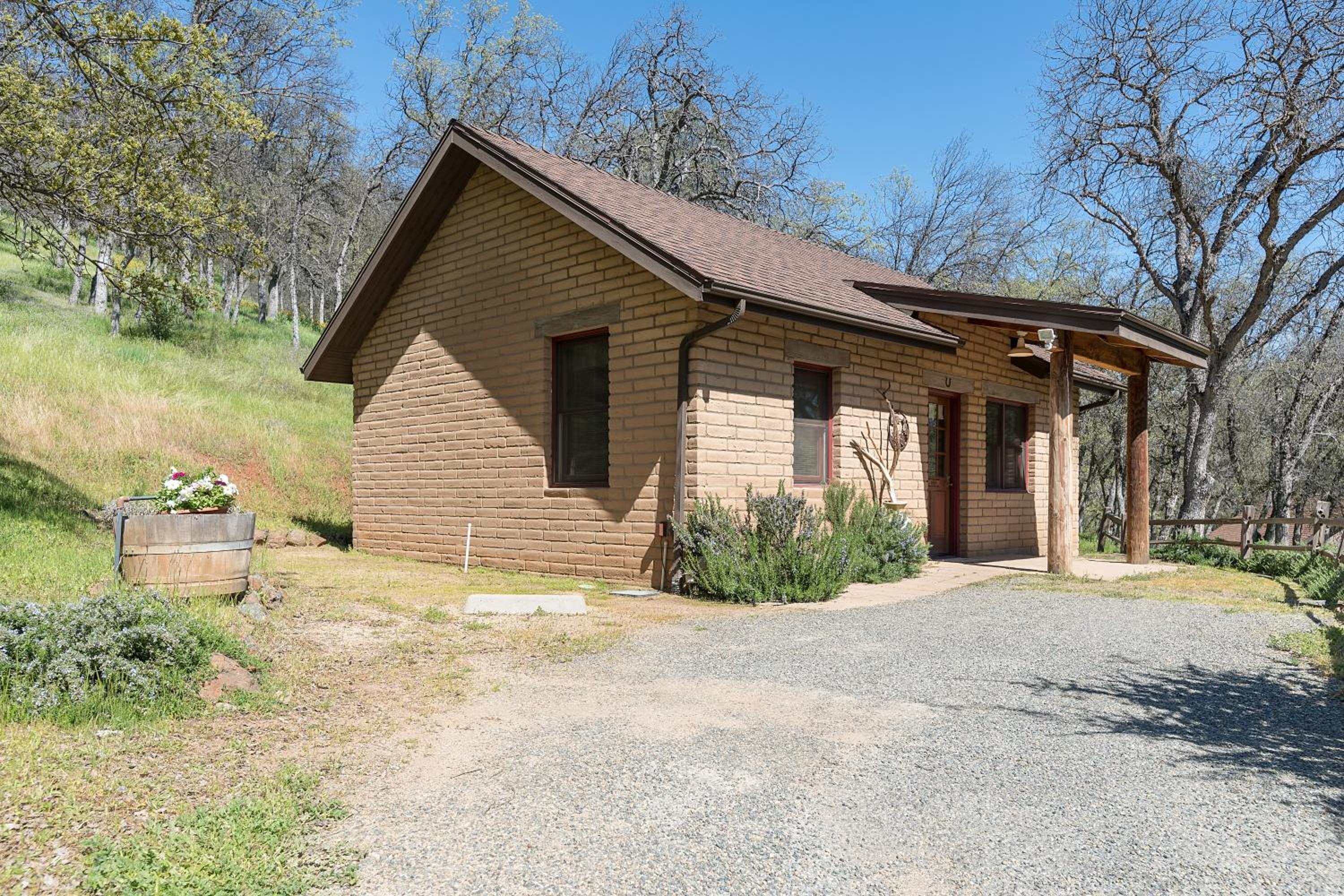 Adobe Cottage photo 3