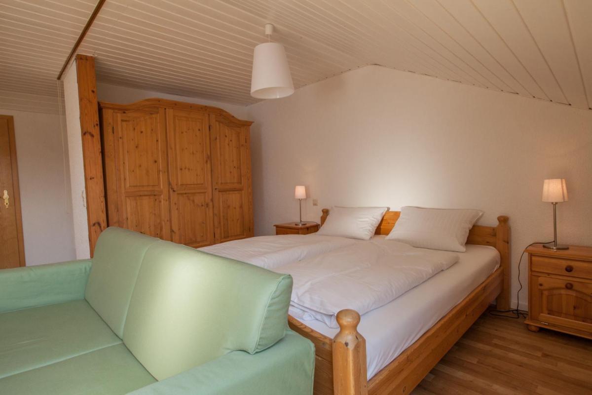 Studio (4 Adults)