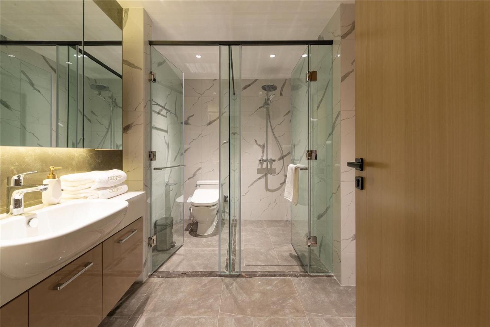 Superior One Bed Suite photo 3