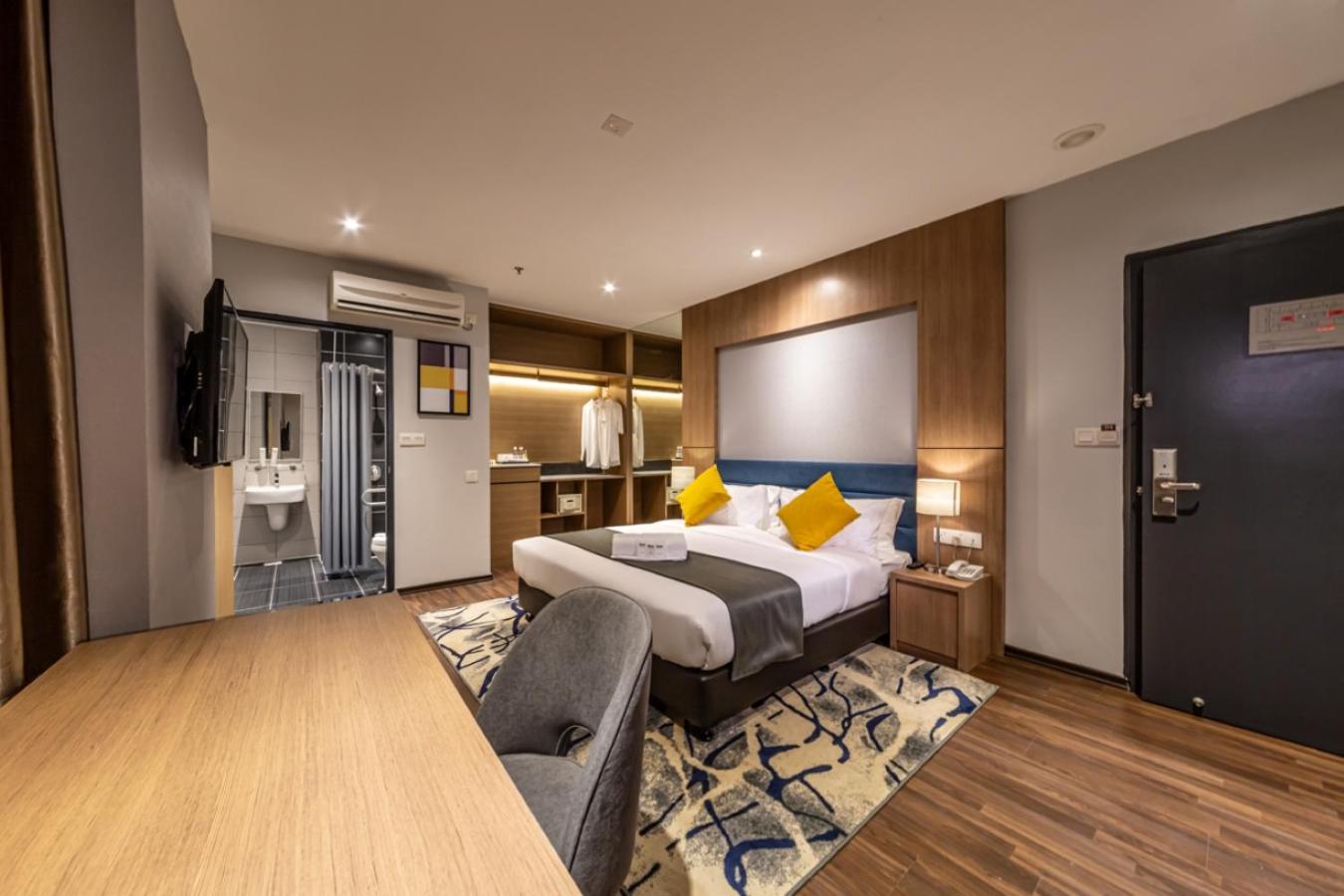 Executive Suite