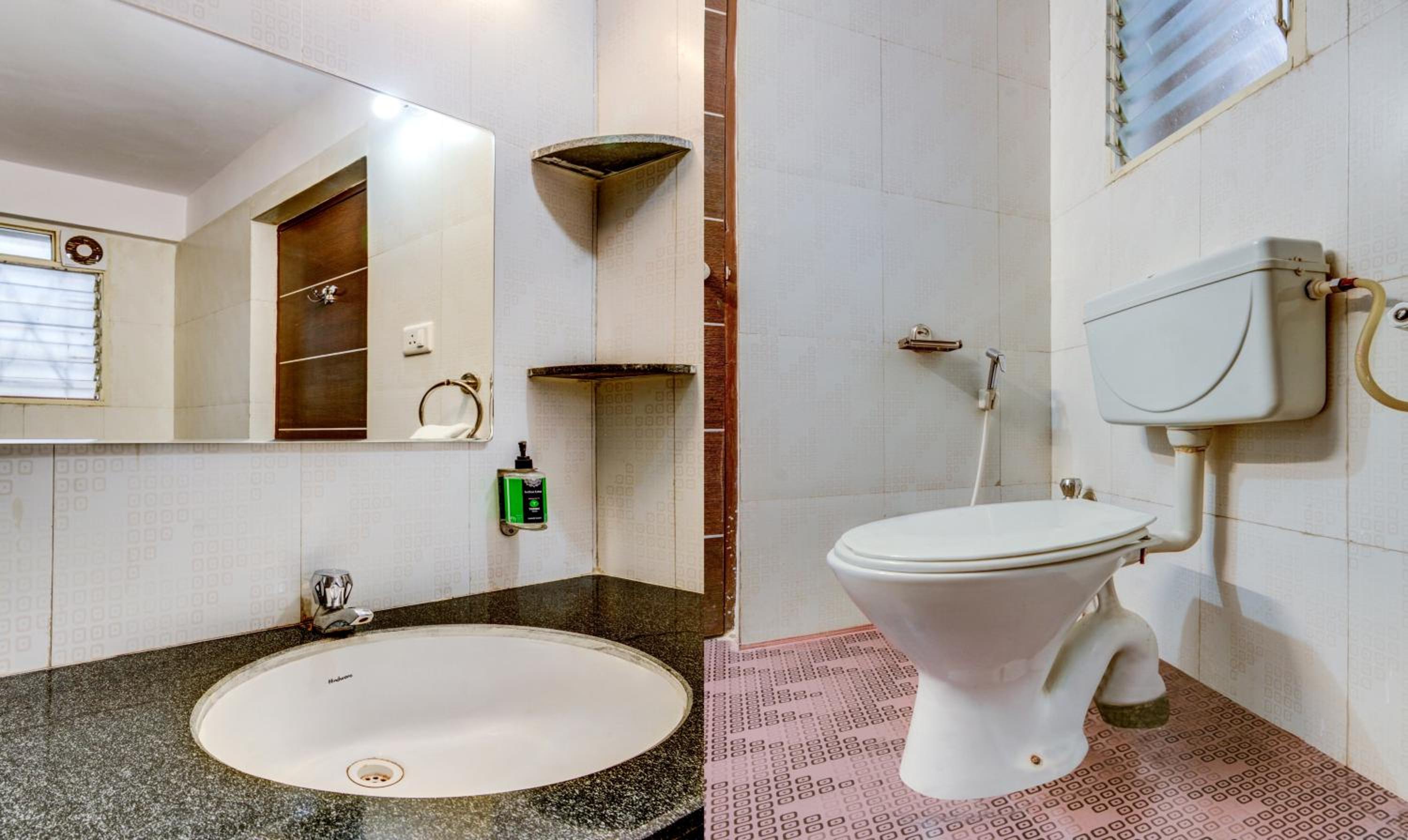 Superior Double Room - Photo 9