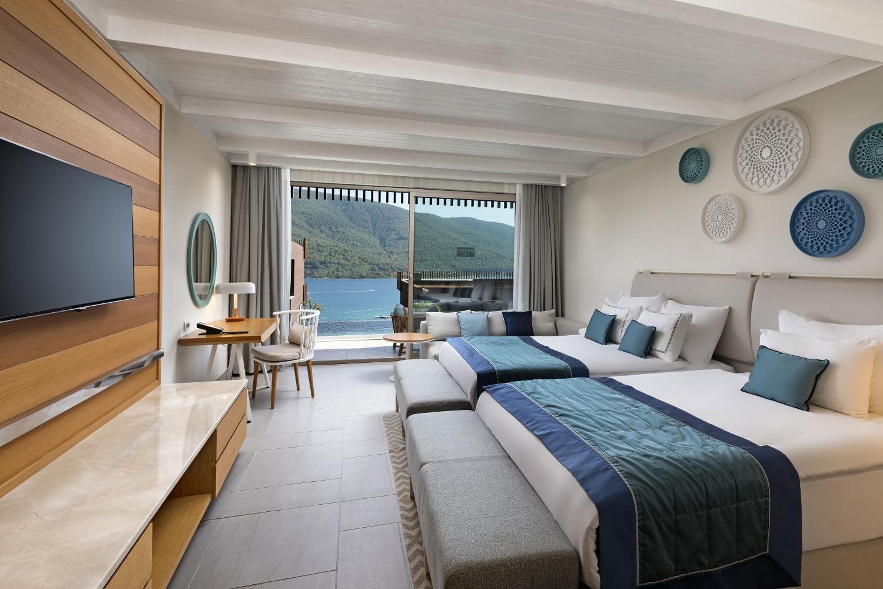 Chambre Supérieure avec Accès Direct à la Piscine