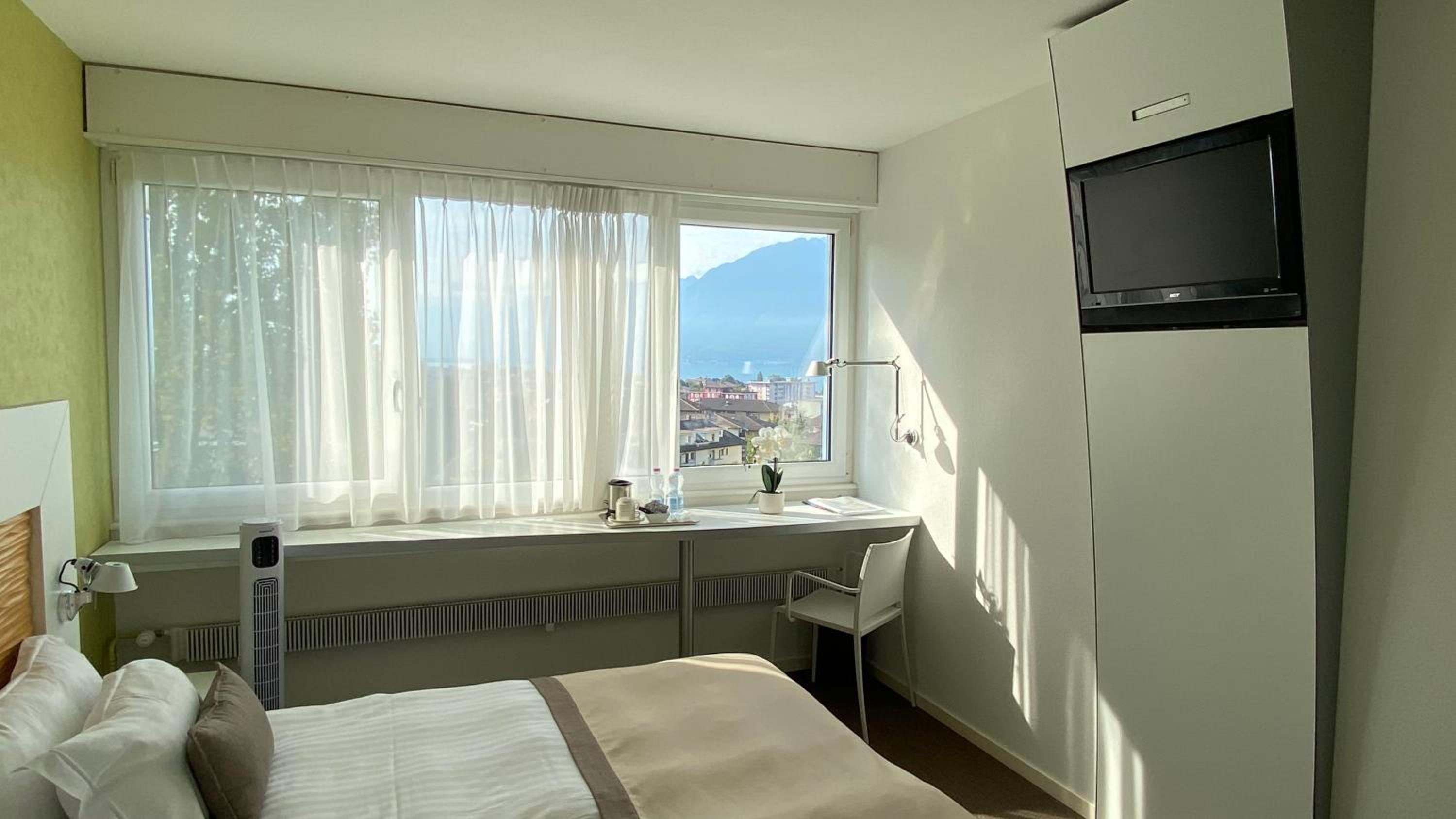 Double Room - Lake Side photo 2