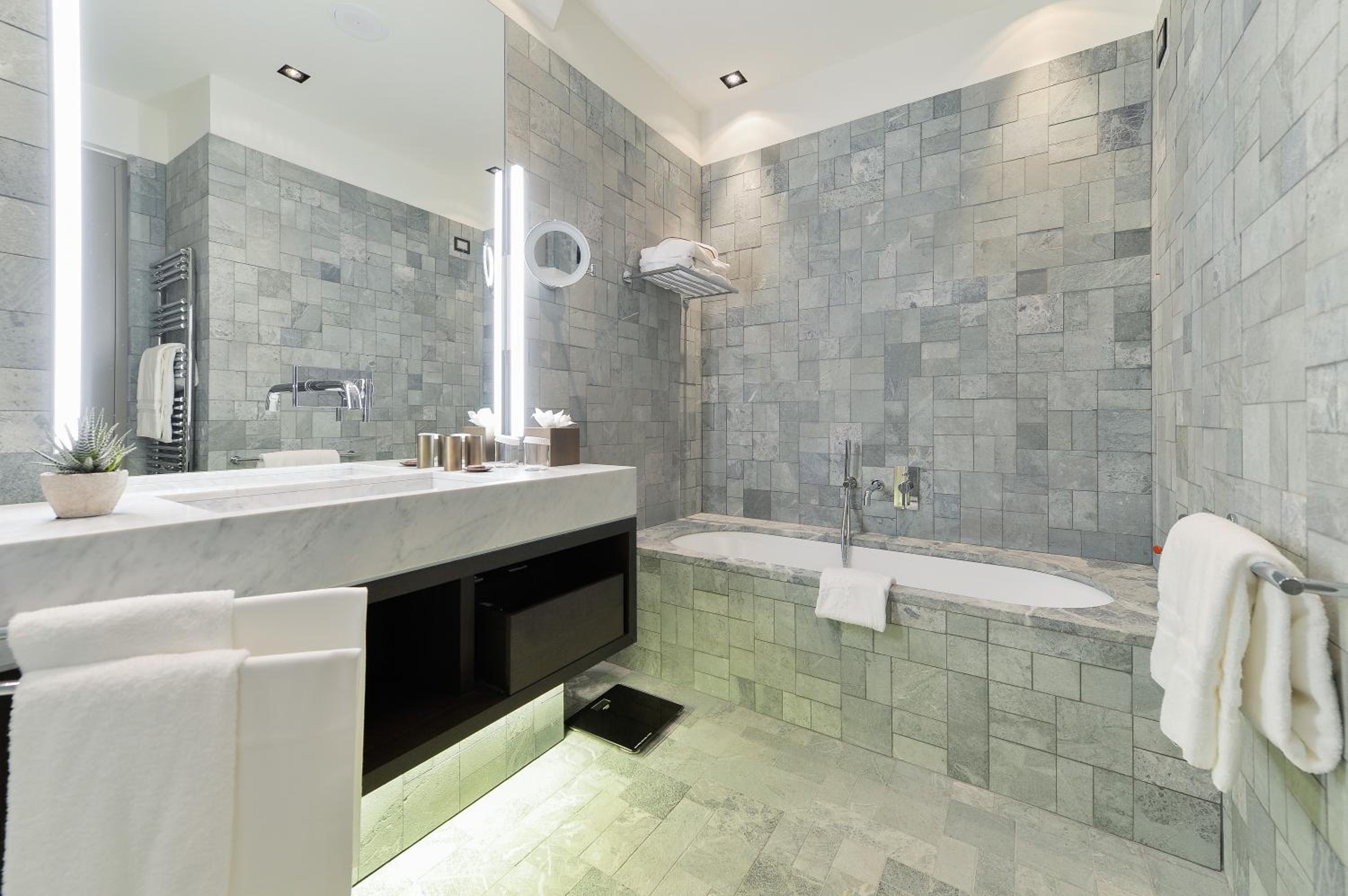 Junior Suite - Photo 8