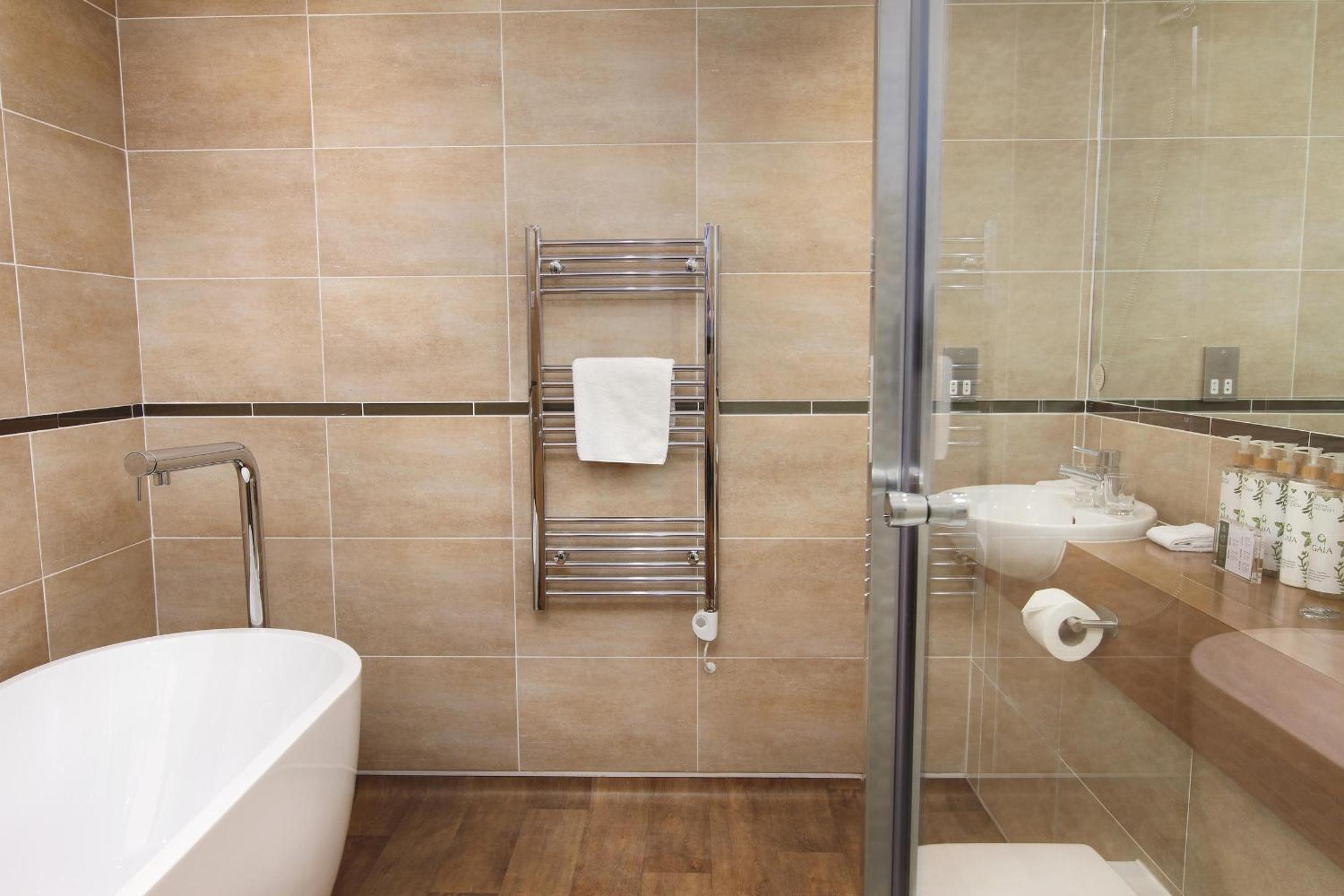 Luxury Double or Twin Room photo 3