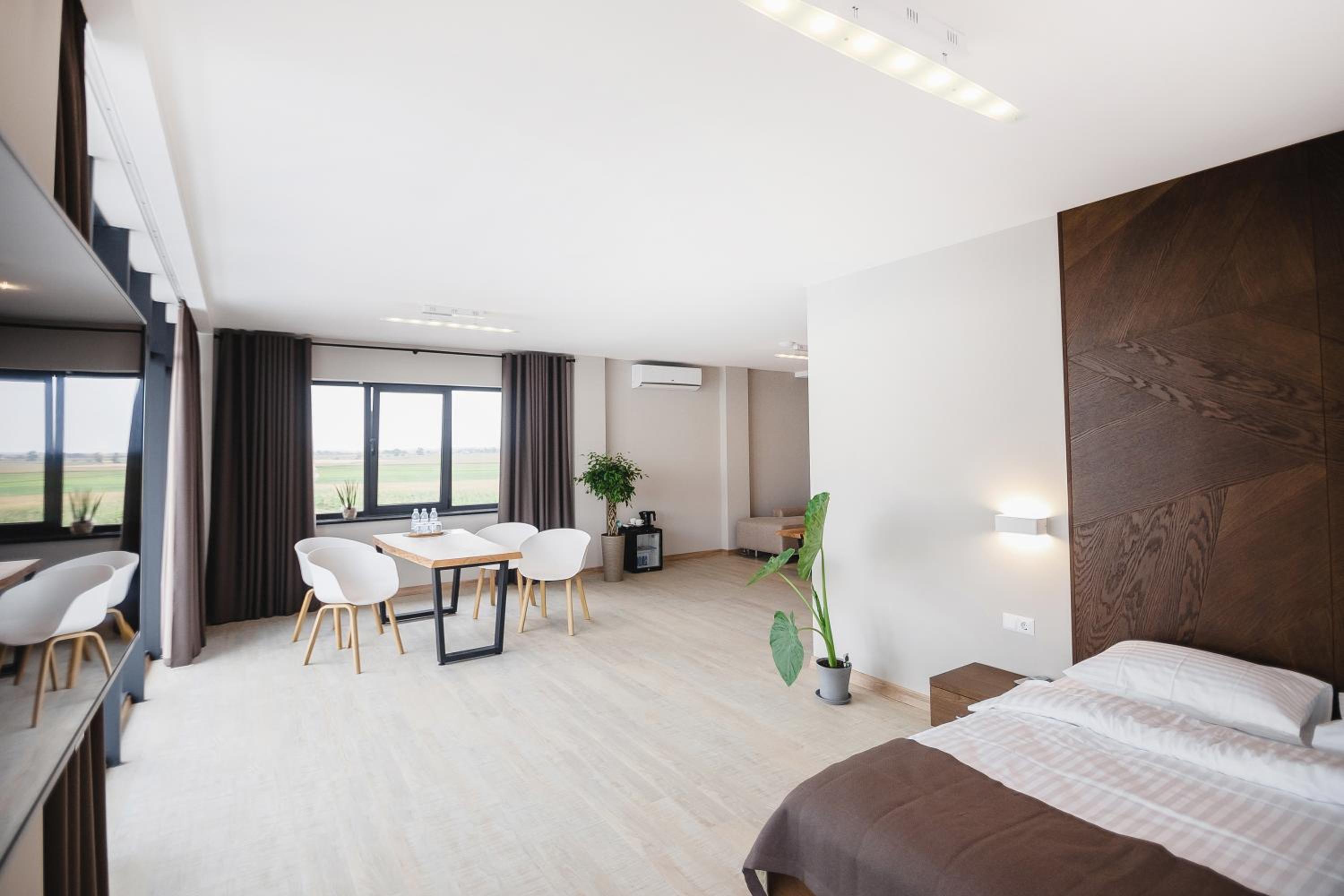 Suite with Pool View photo 2