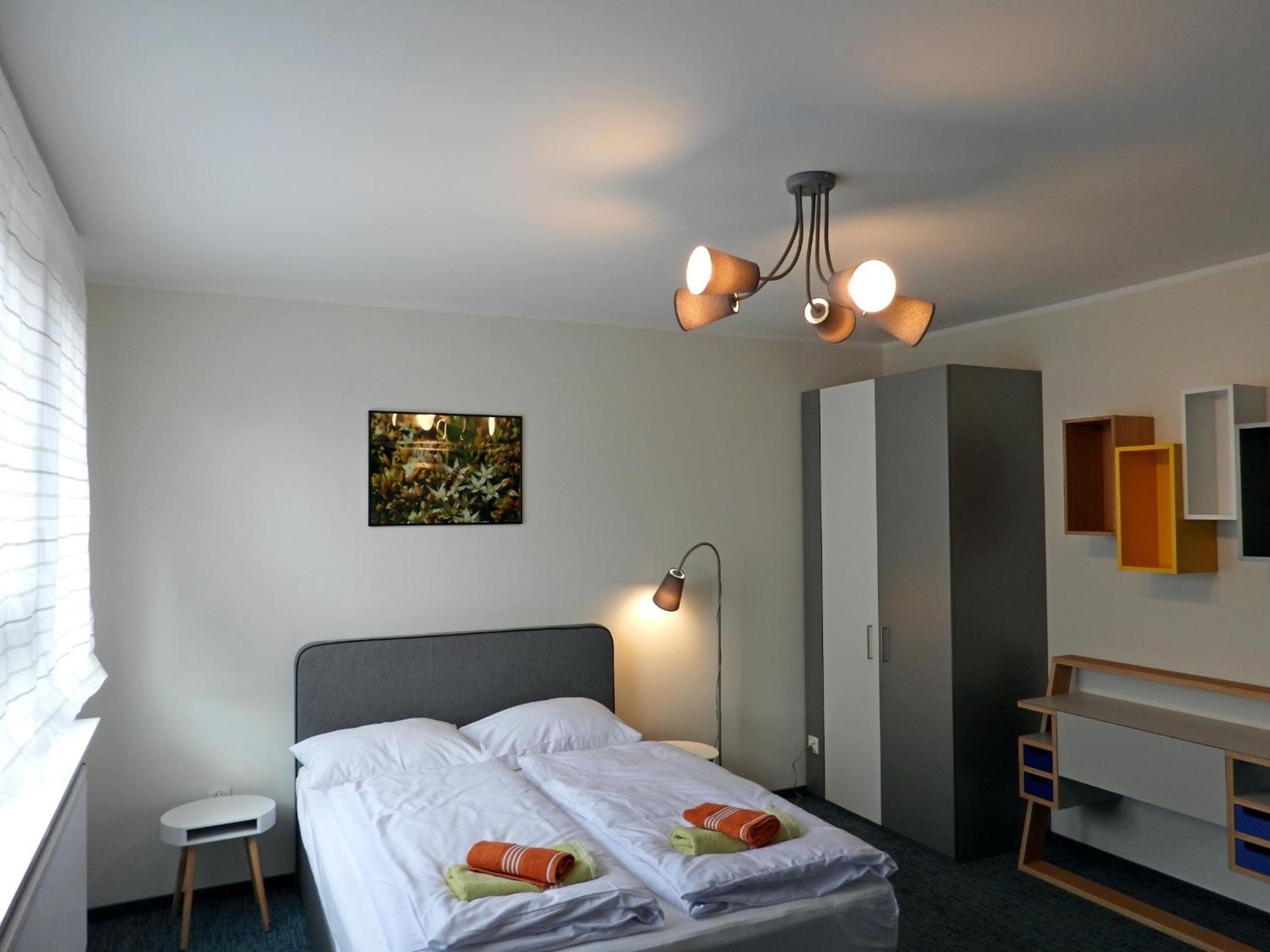 One-Bedroom Apartment - Photo 8