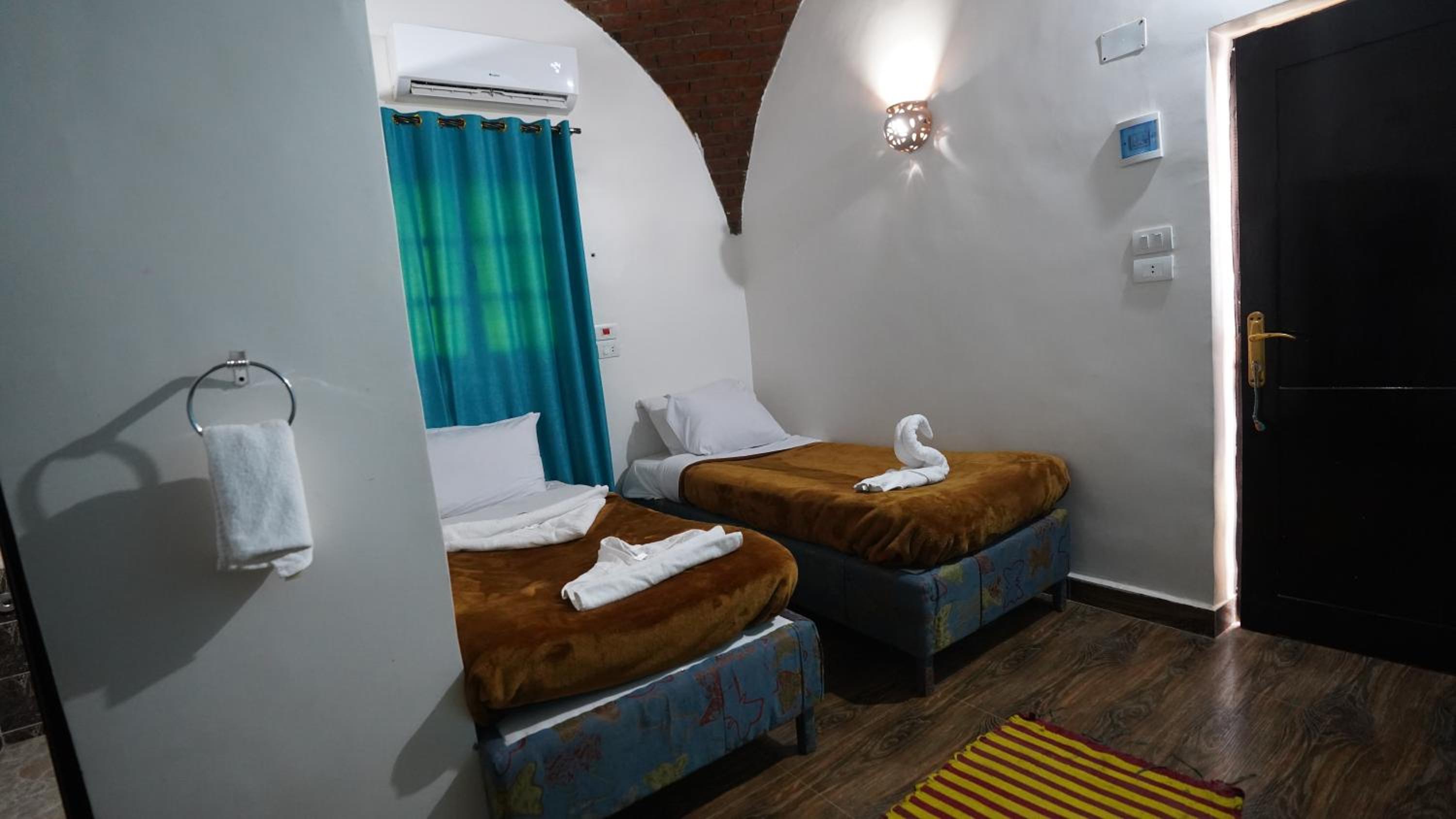 Deluxe Double Room with Side Sea View - Photo 20