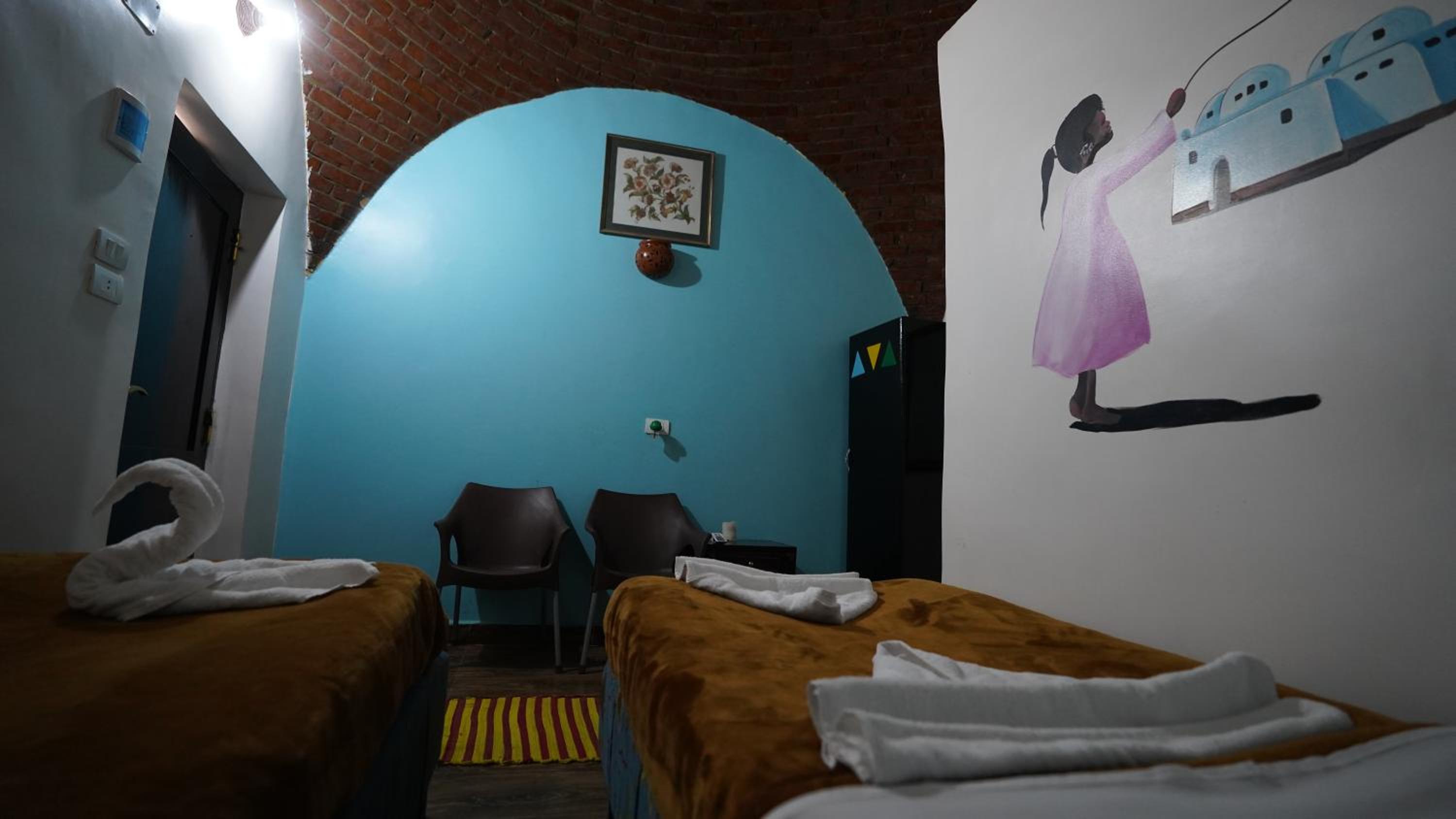 Deluxe Double Room with Side Sea View - Photo 8