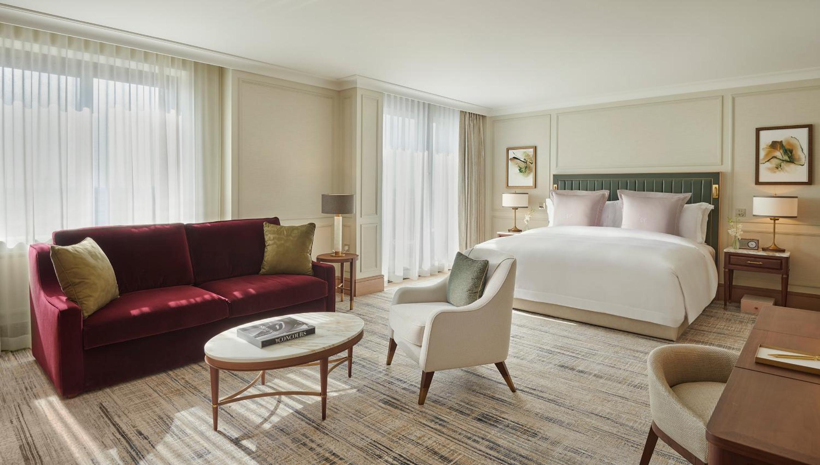 Junior Suite City View with exclusive access to Cadogan private gardens photo 3