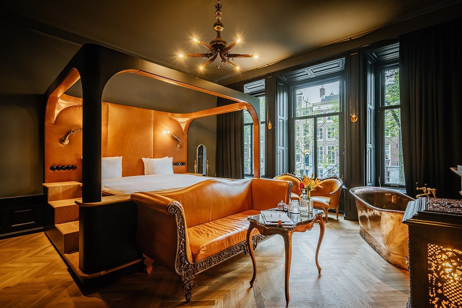 Signature Double Room with Canal View (Brothers’ Trip)