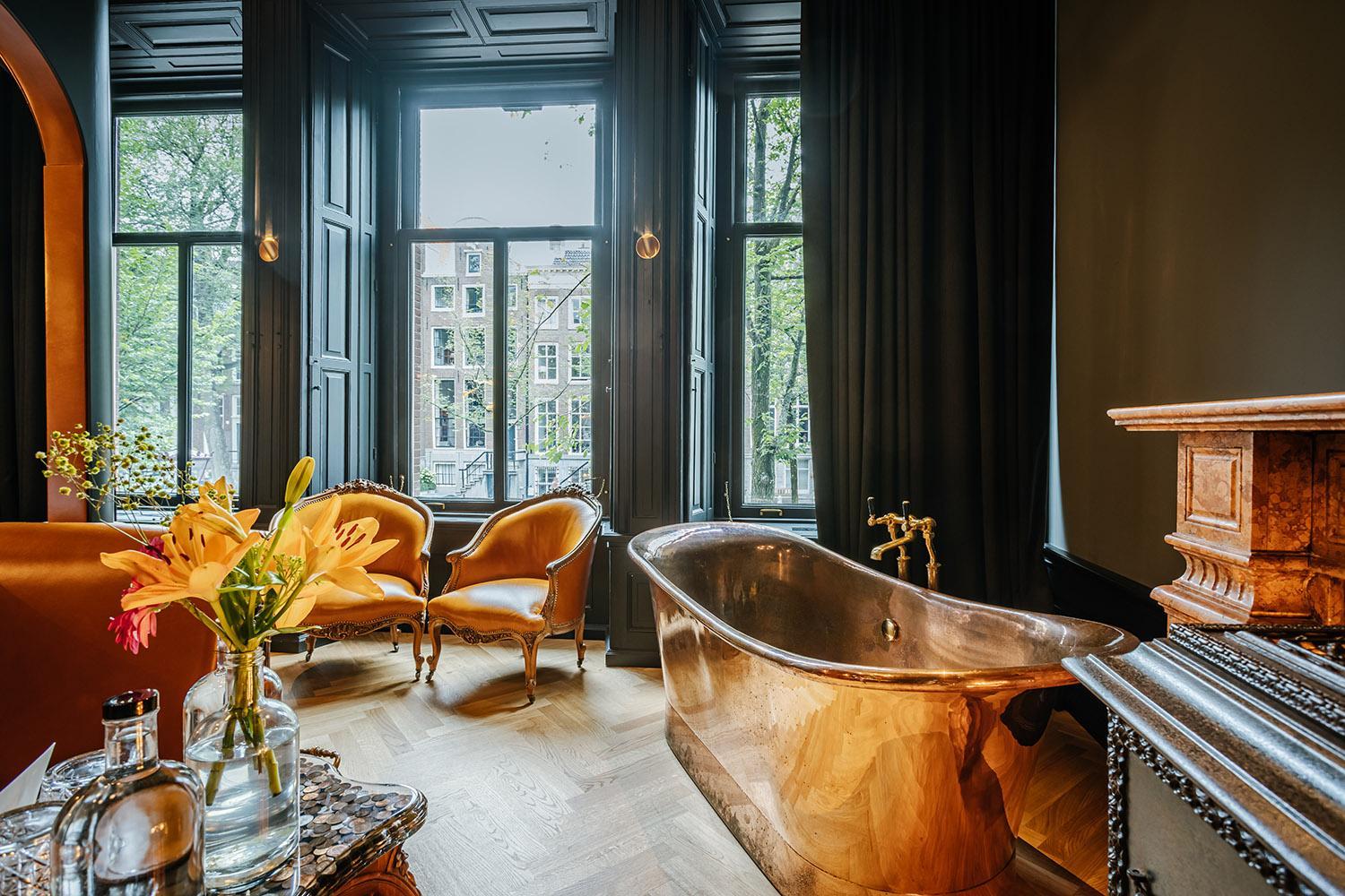 Signature Double Room with Canal View (Brothers’ Trip)