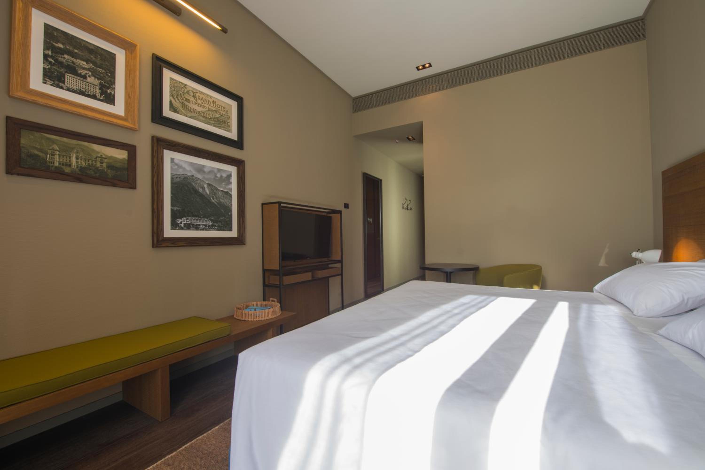 Deluxe Double or Twin Room - Photo 4
