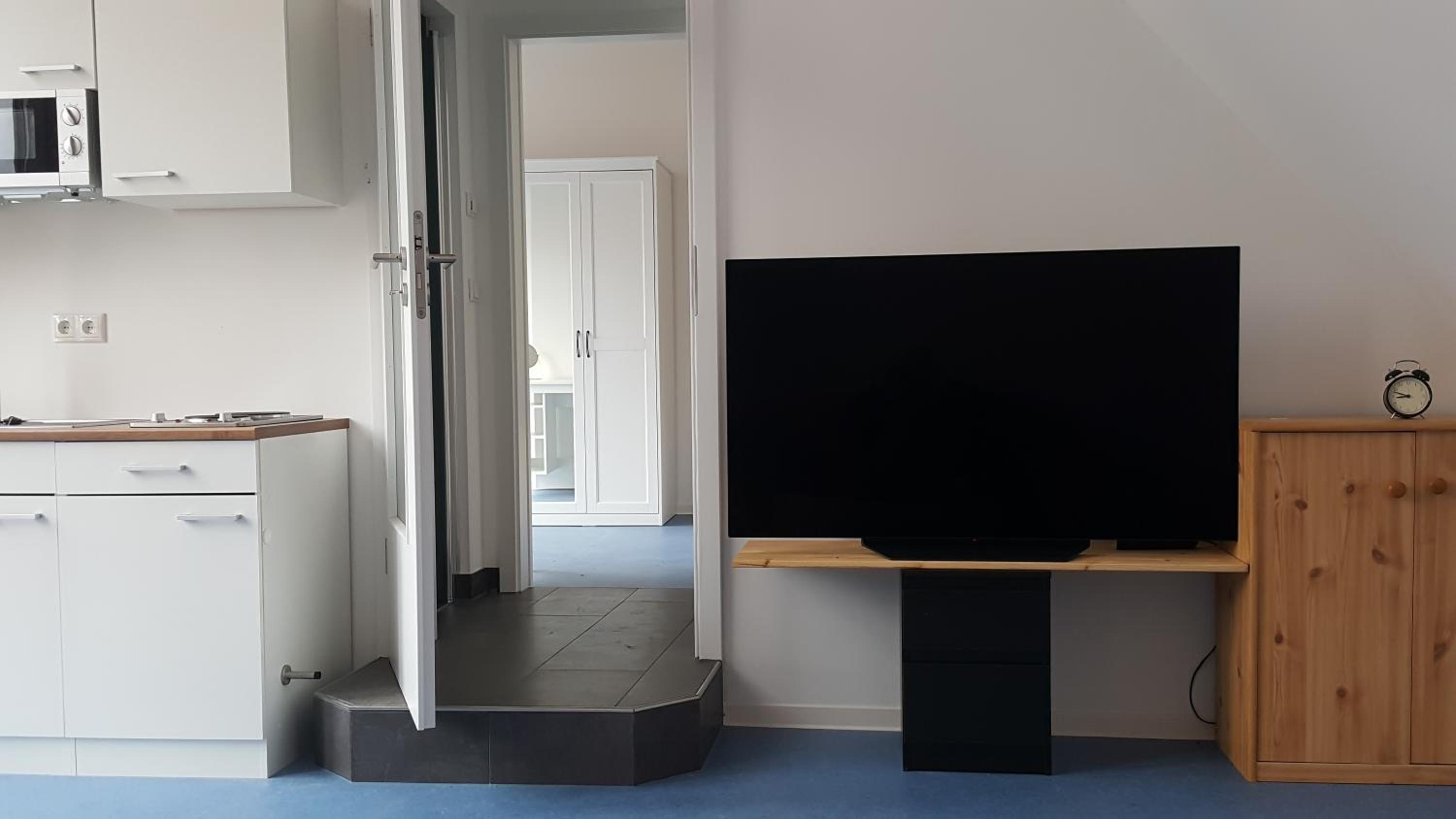 One-Bedroom Apartment photo 3