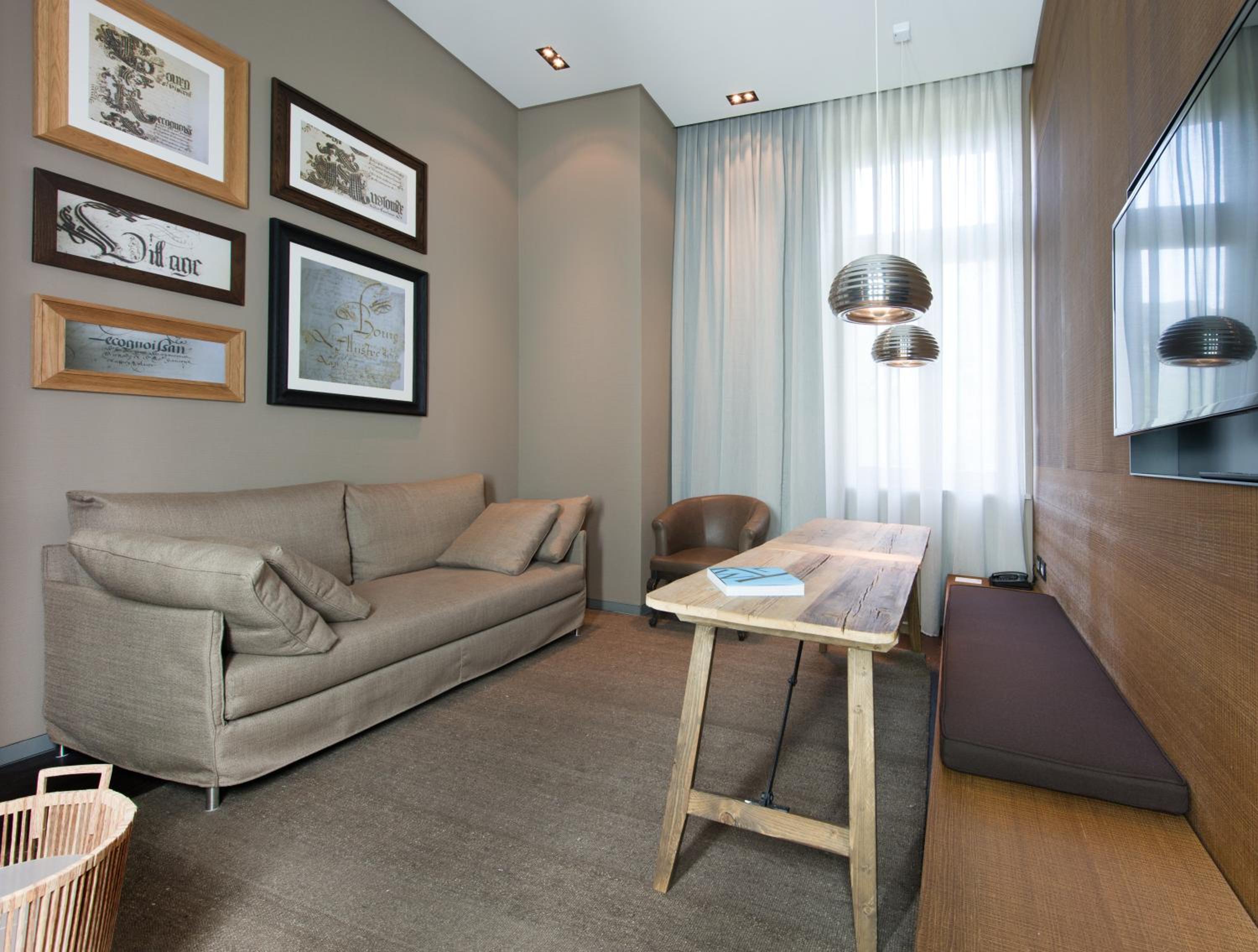 Suite - Photo 4