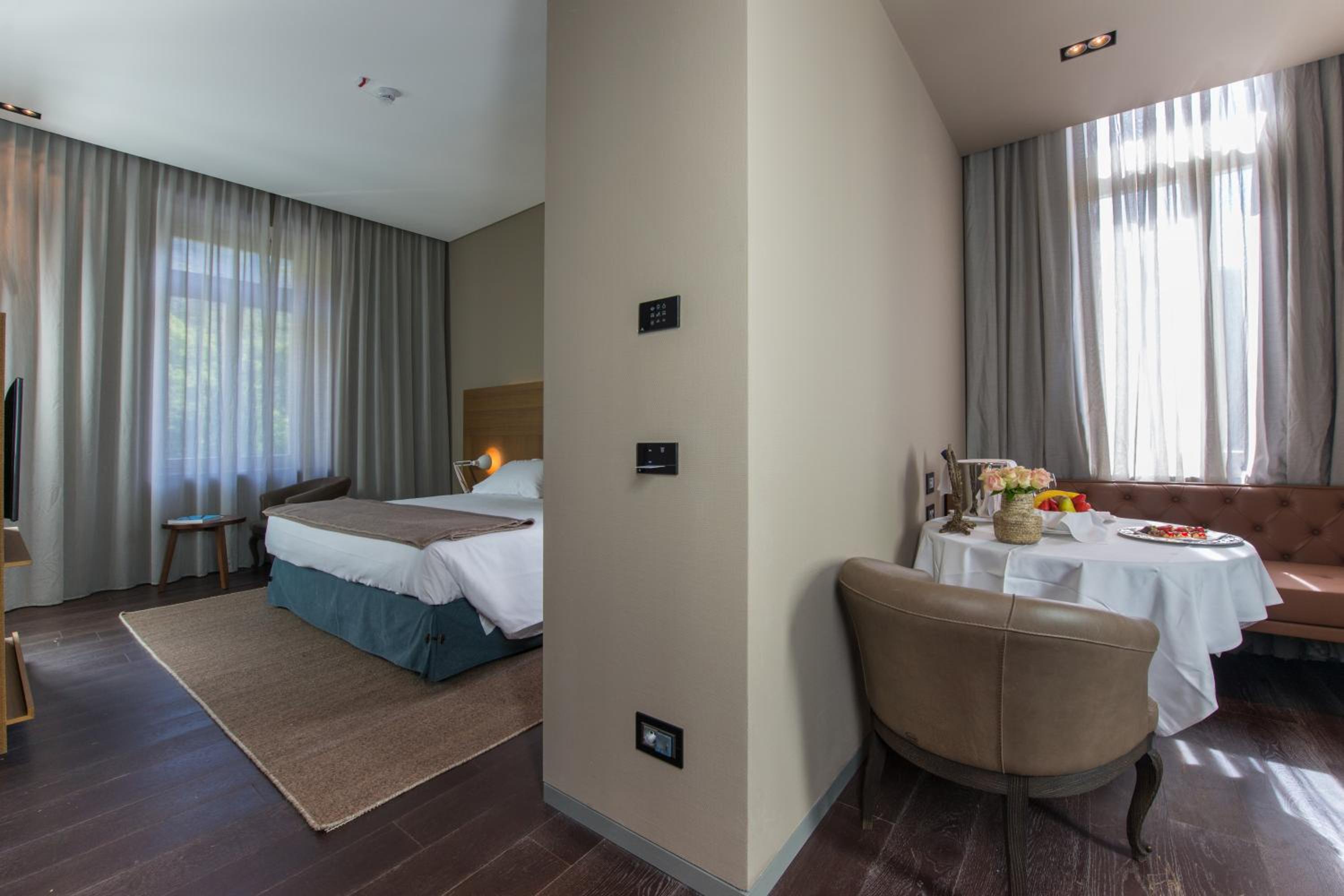 Suite - Photo 6