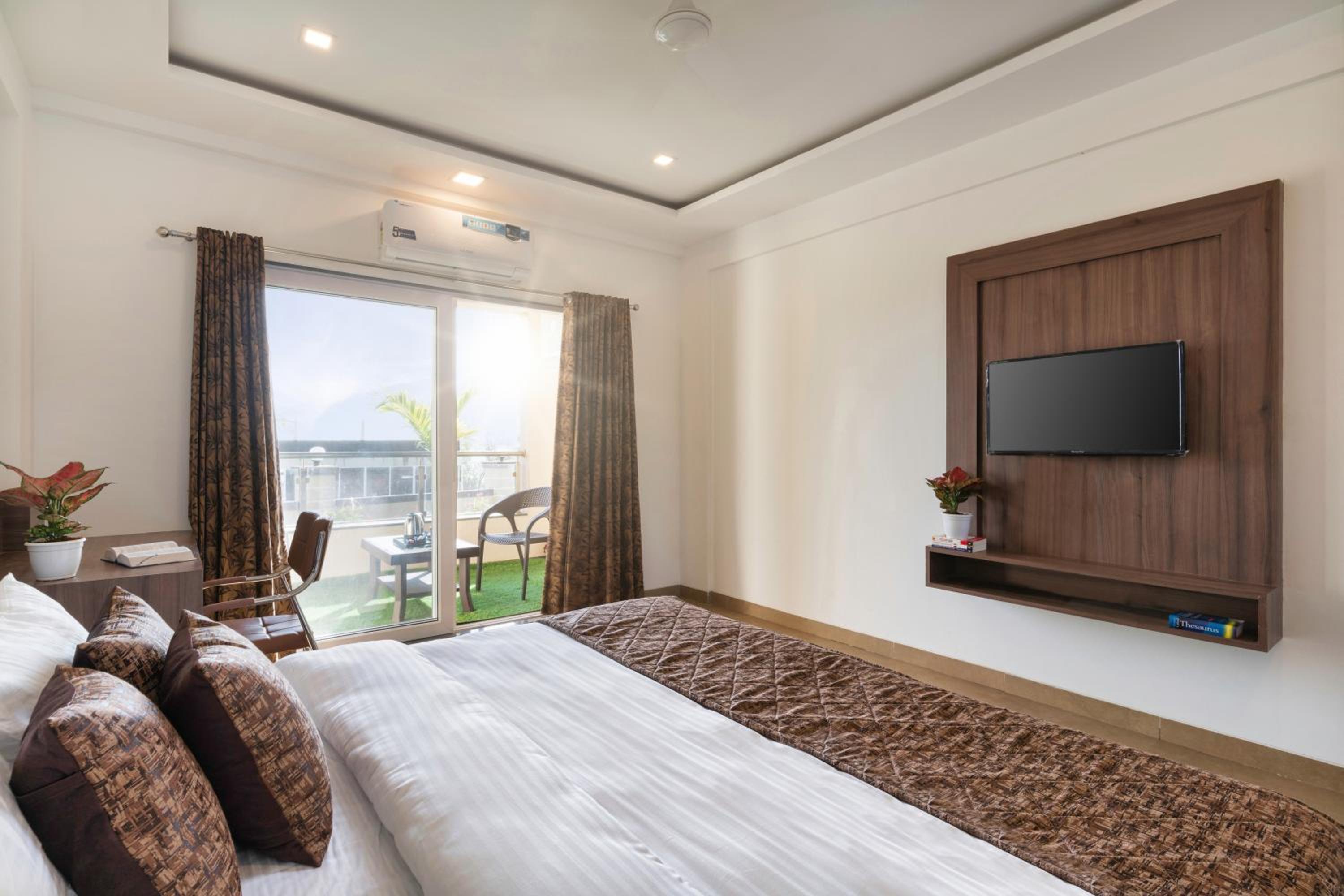 Premium Room - Photo 1