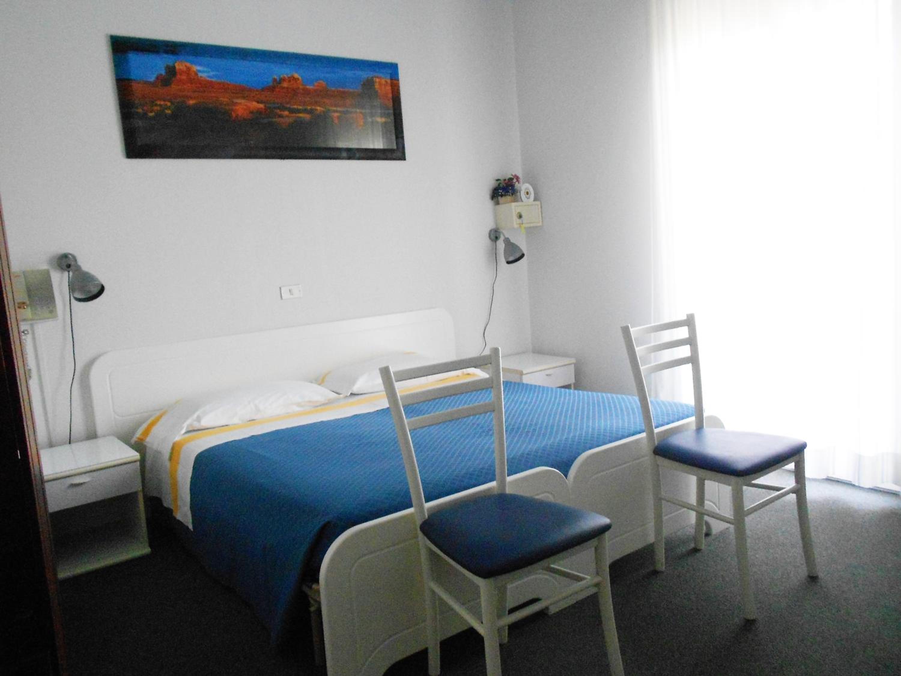 Double Room - Photo 5