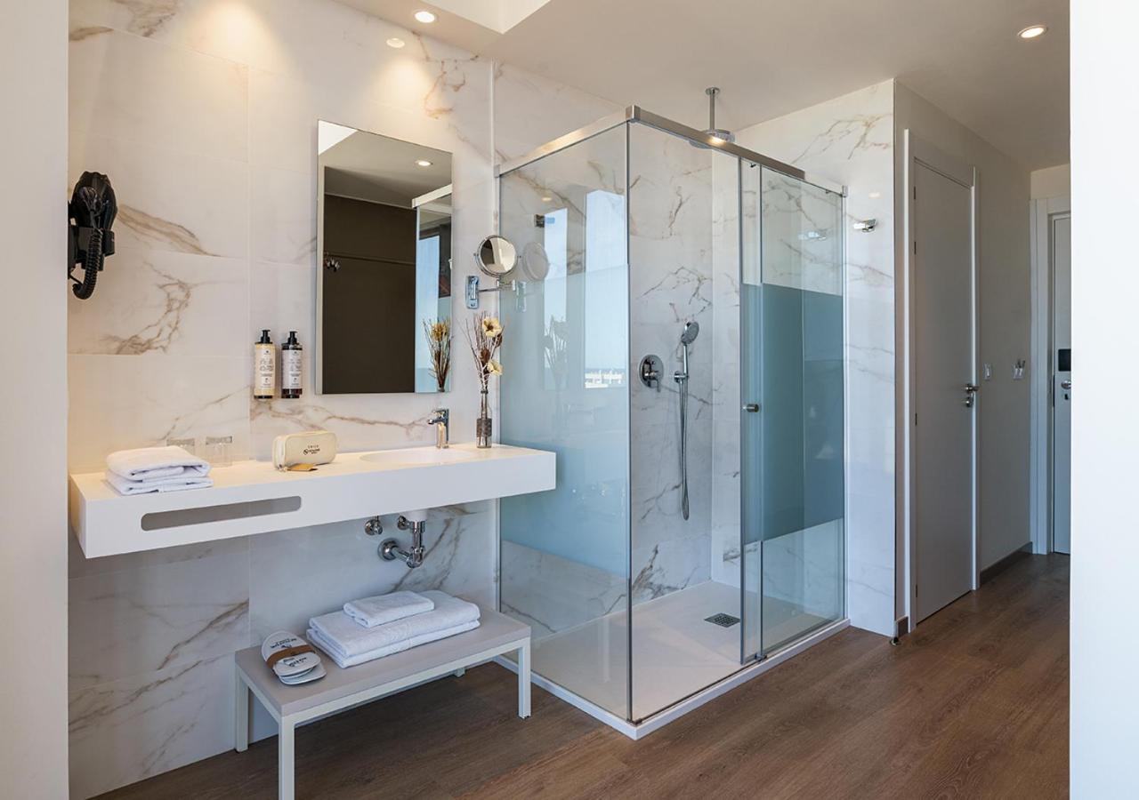 Junior Suite with Sea View - Photo 5