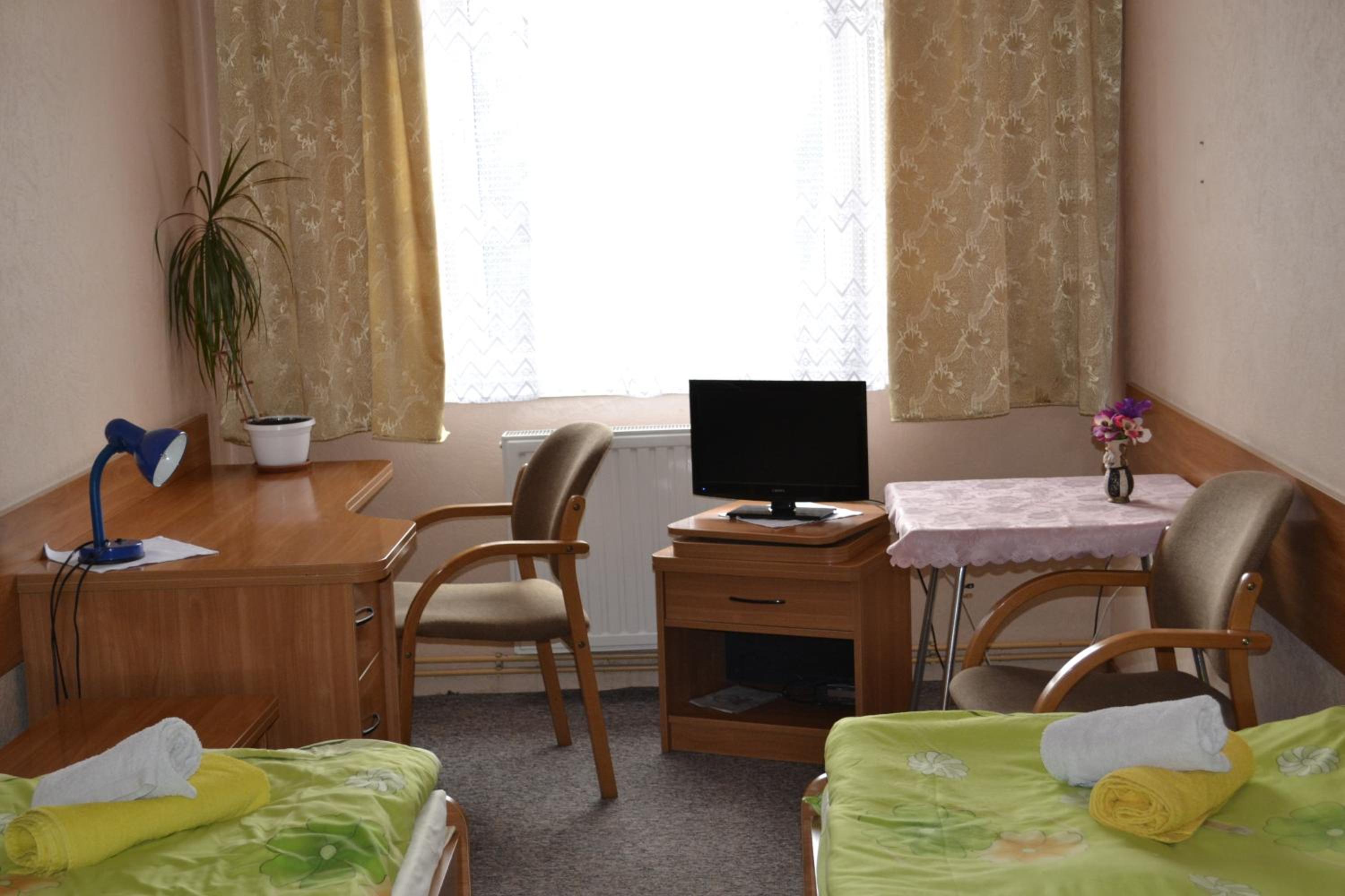 Twin Room - Photo 1