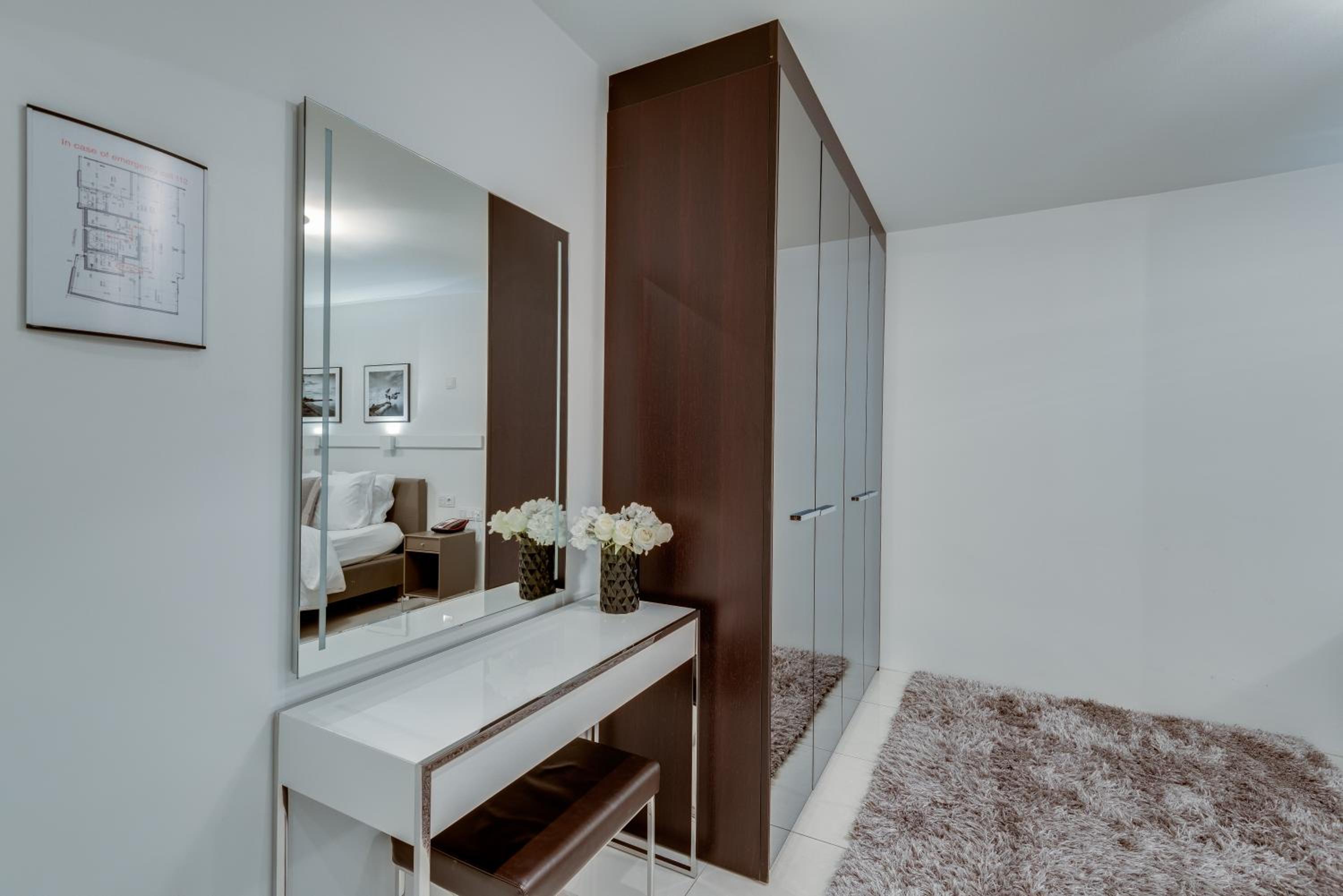 Penthouse Suite with Balcony - Photo 1