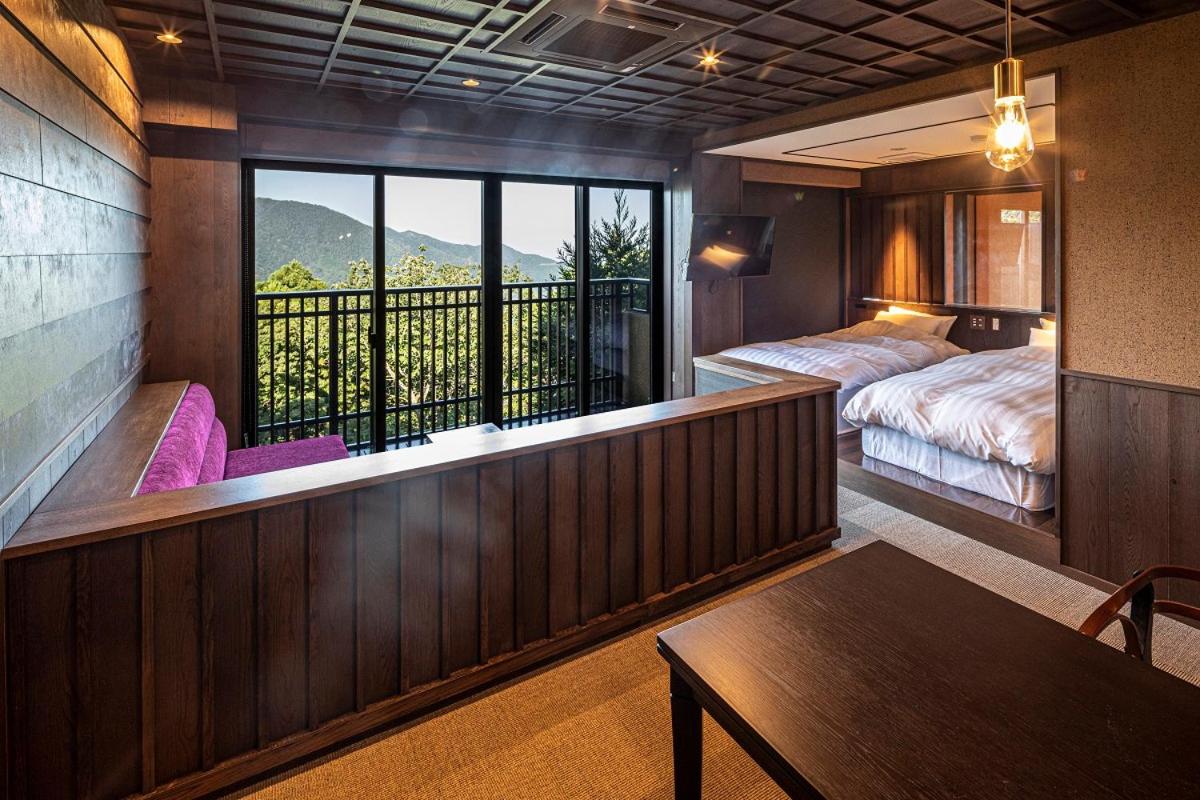 Twin Room with Bathroom - Photo 1