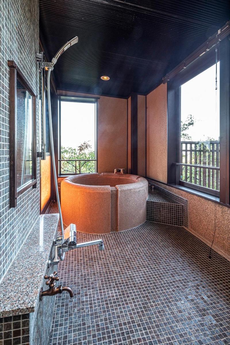 Twin Room with Bathroom - Photo 6