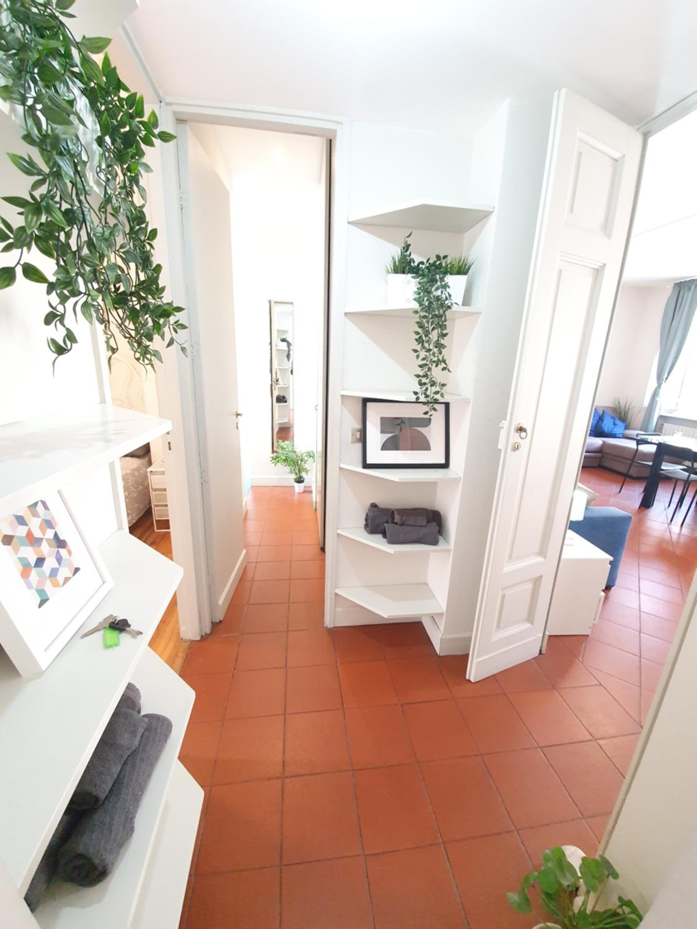 Three-Bedroom Apartment - Photo 4