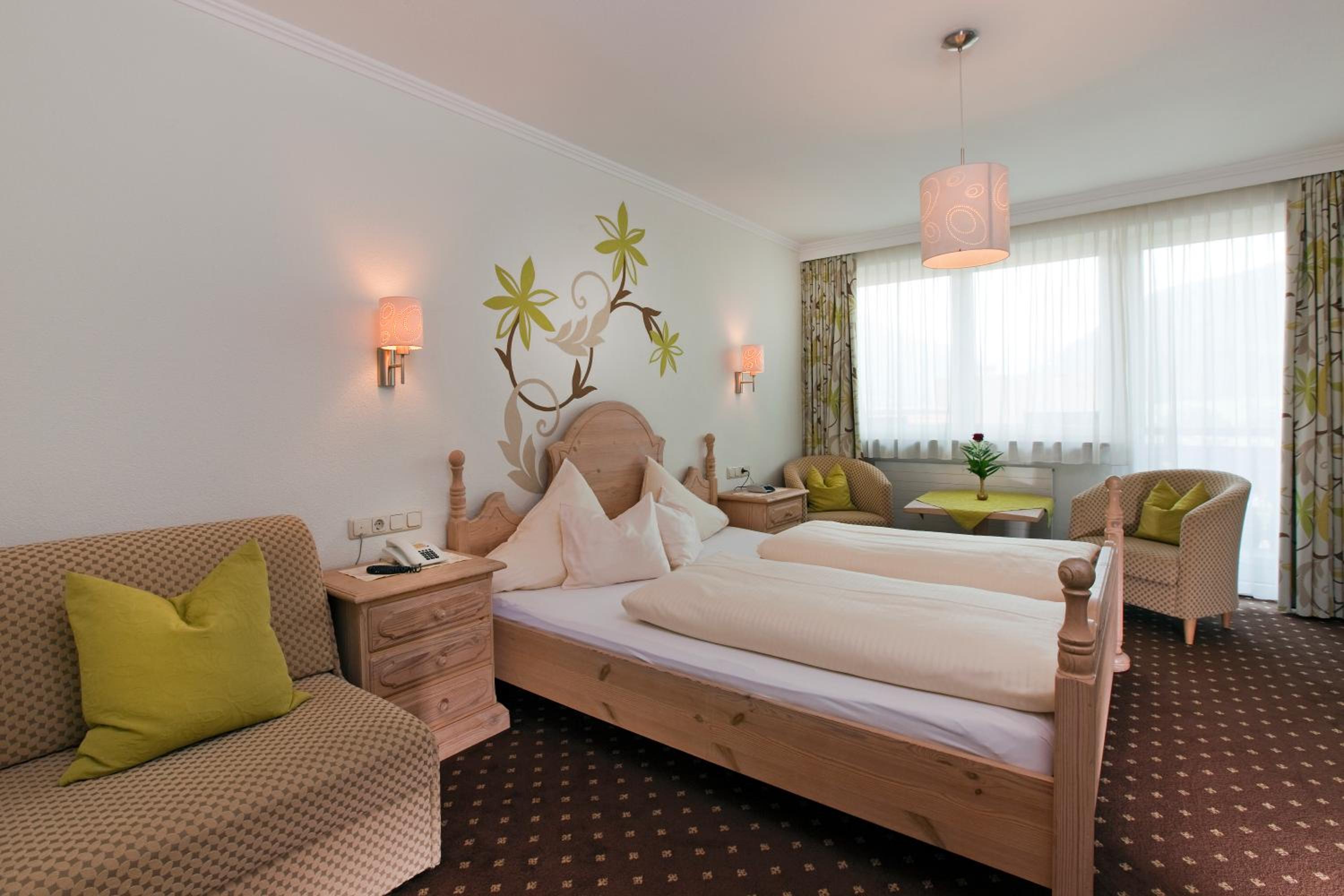 Double Room with Balcony - Photo 4