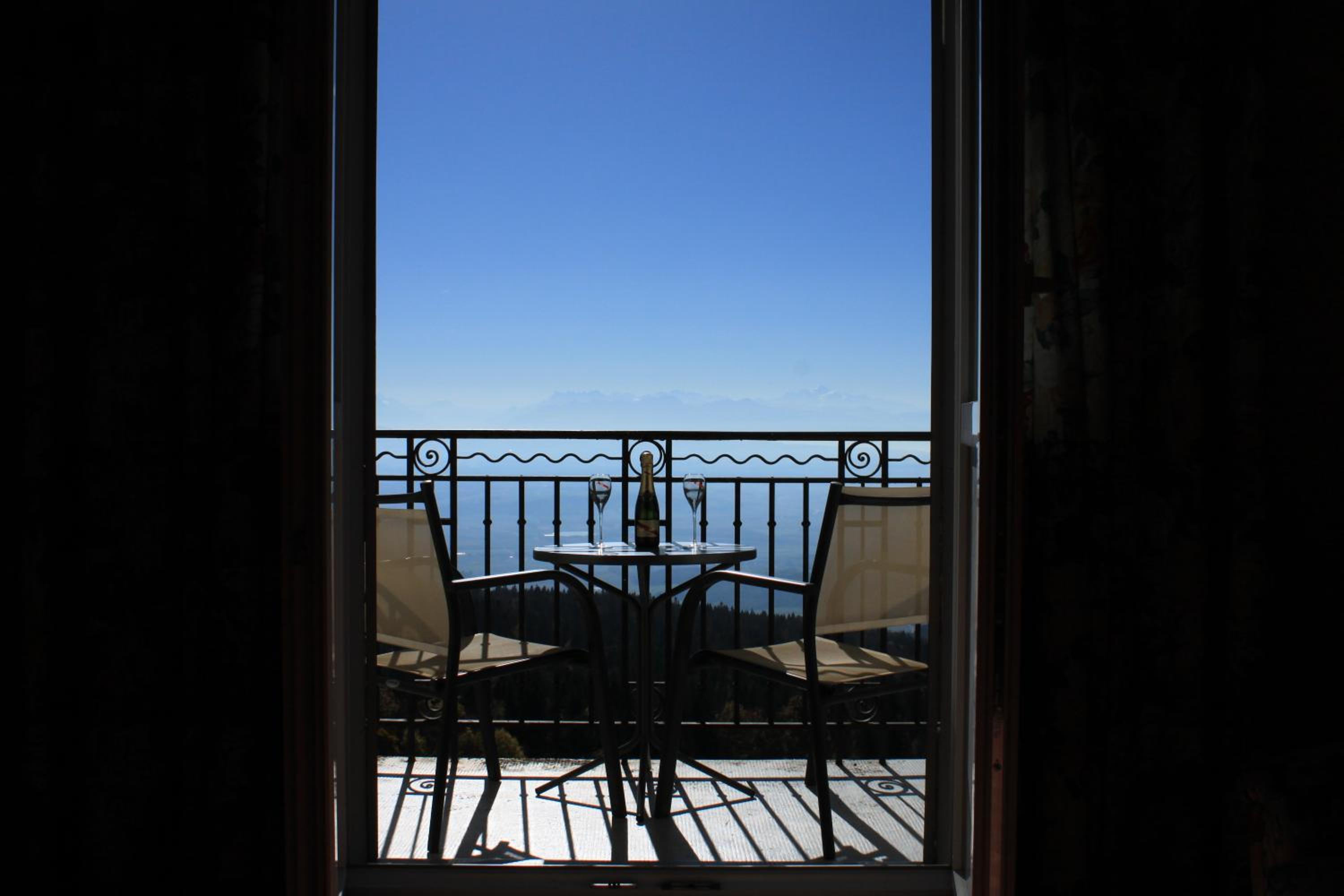 Double Room with Mountain View - Photo 13