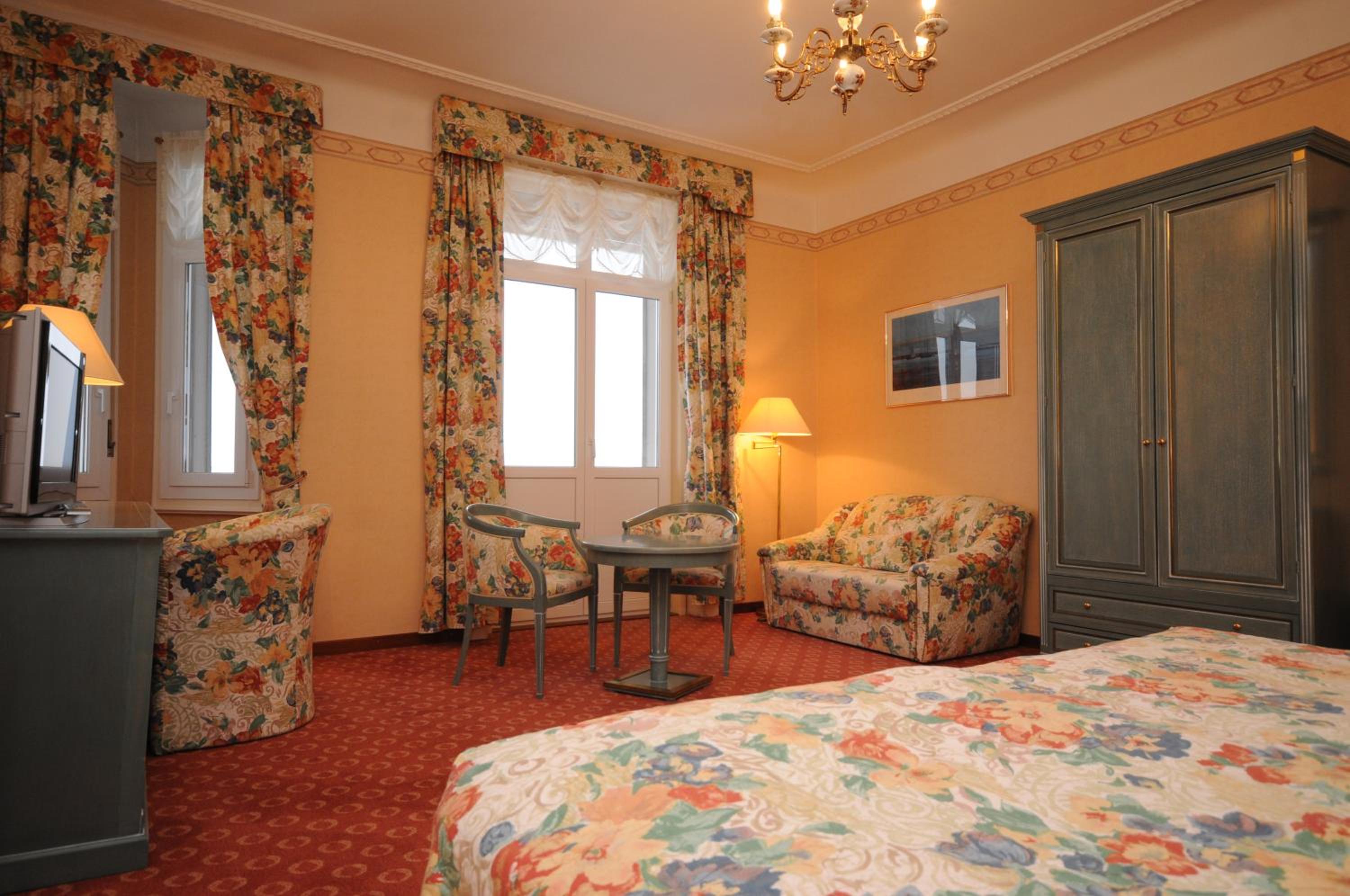 Junior Suite (2 Adults) - Photo 8