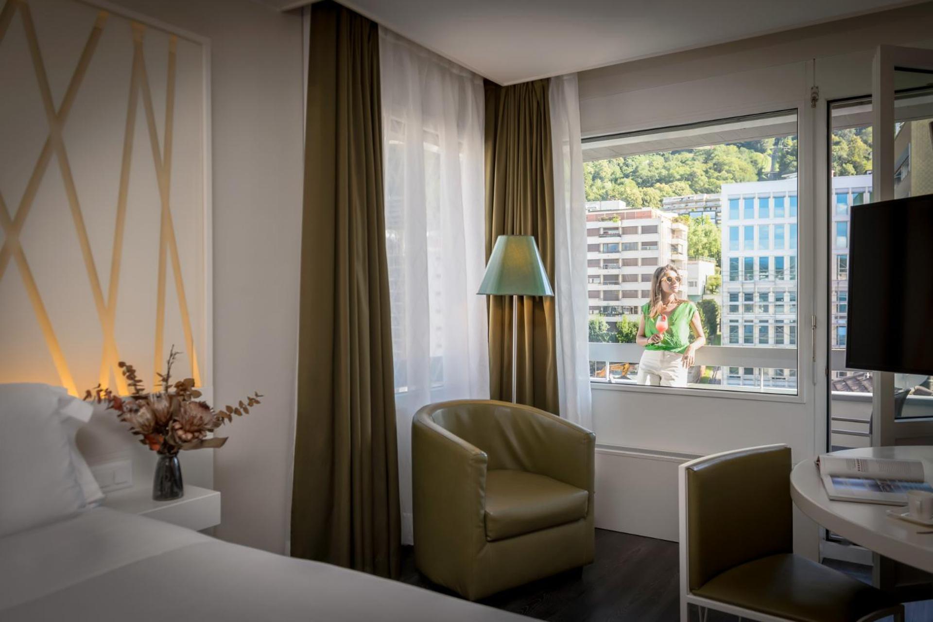 Double Room with Balcony - Photo 4