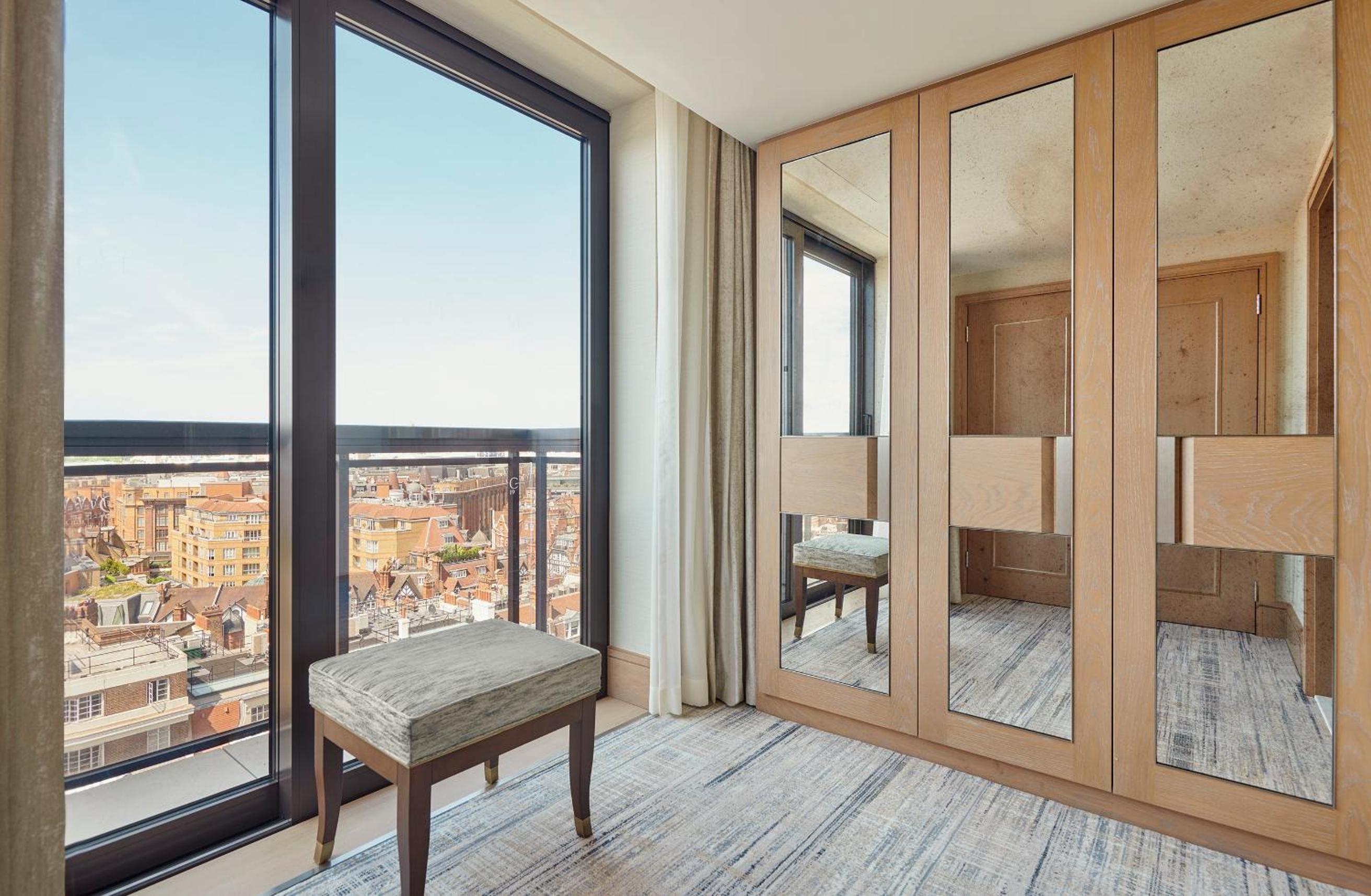 Luxury Suite with exclusive access to Cadogan private gardens photo 3