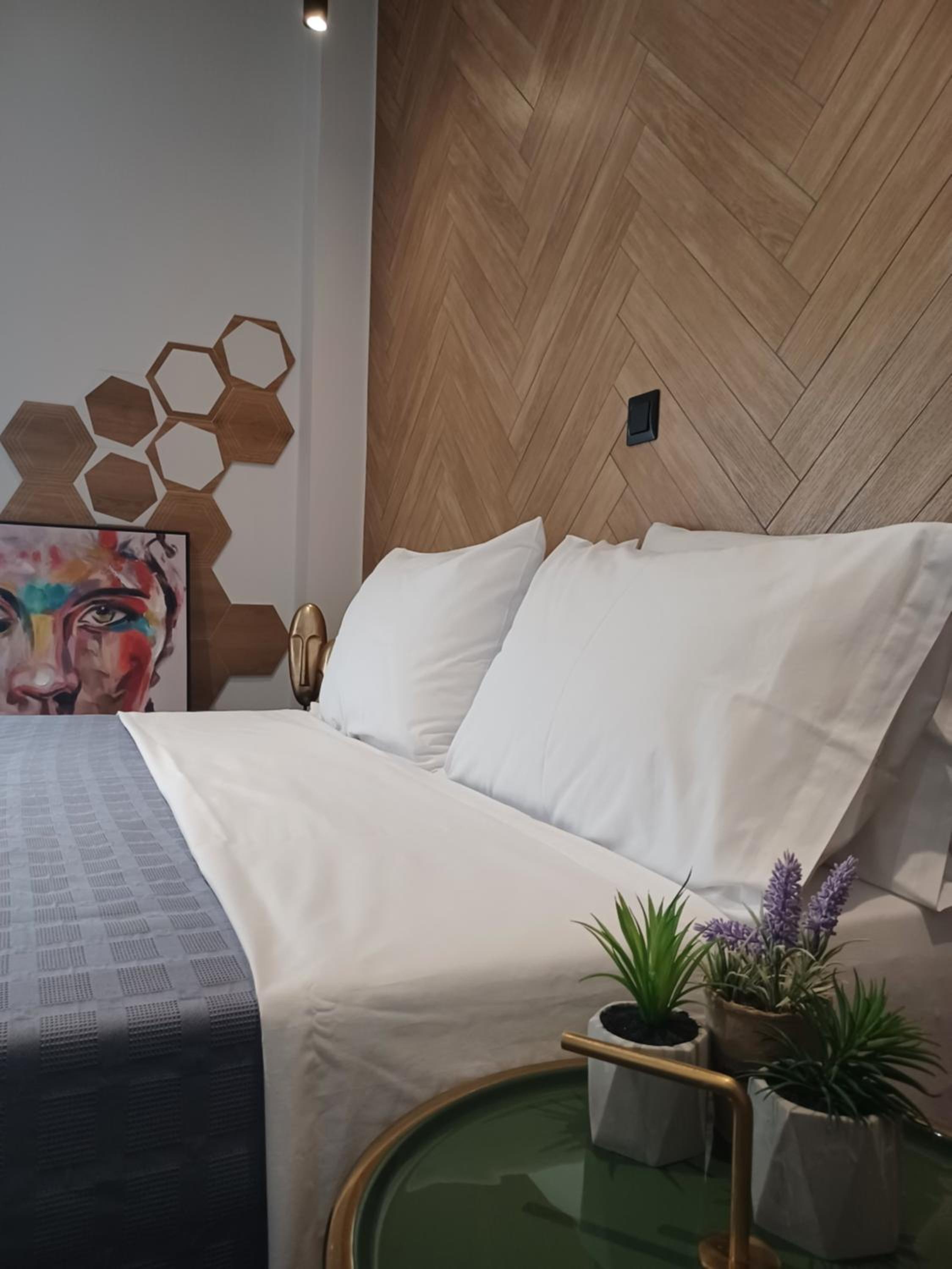 One-Bedroom Apartment - Photo 31