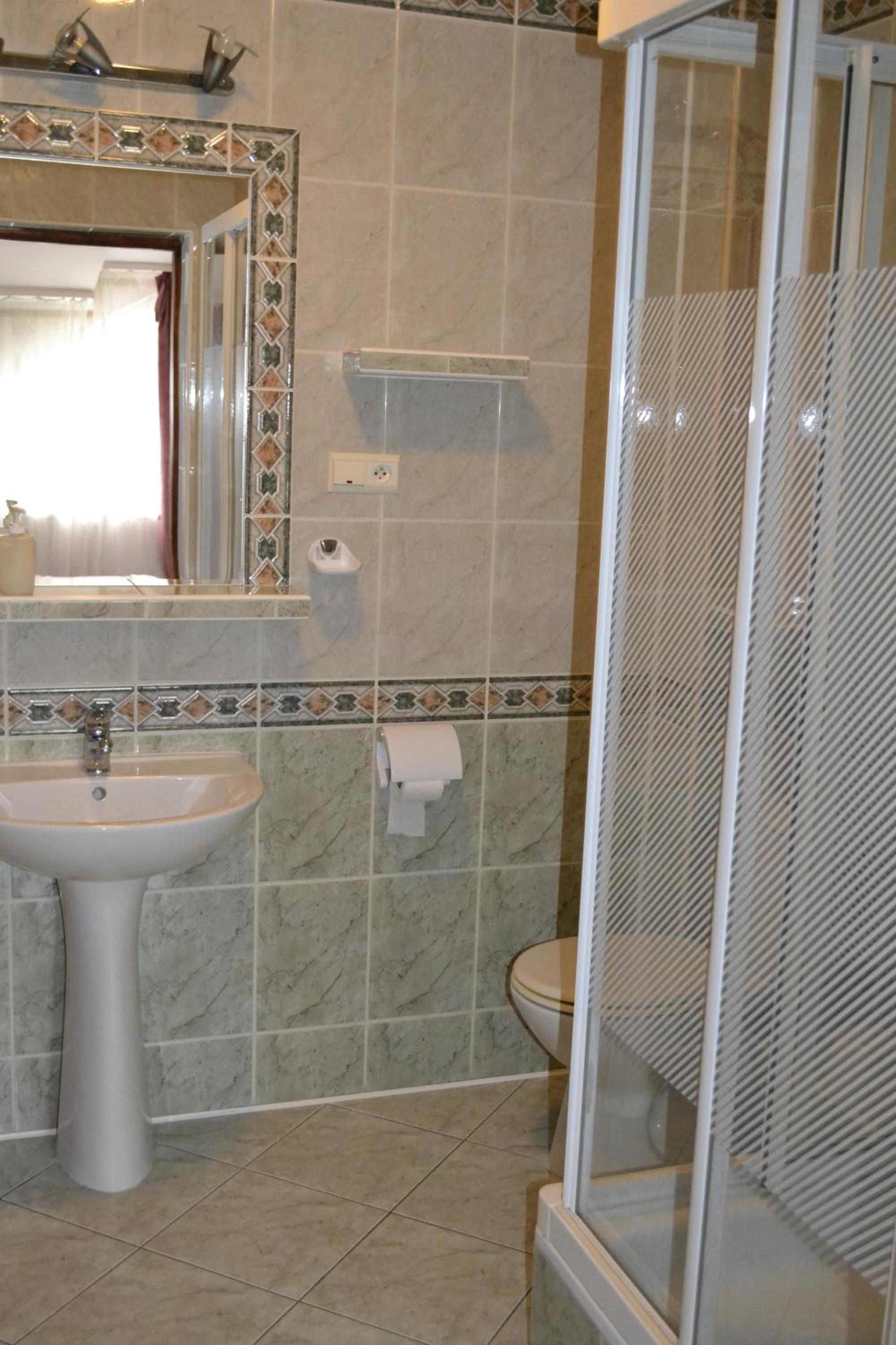 Apartment - Photo 10