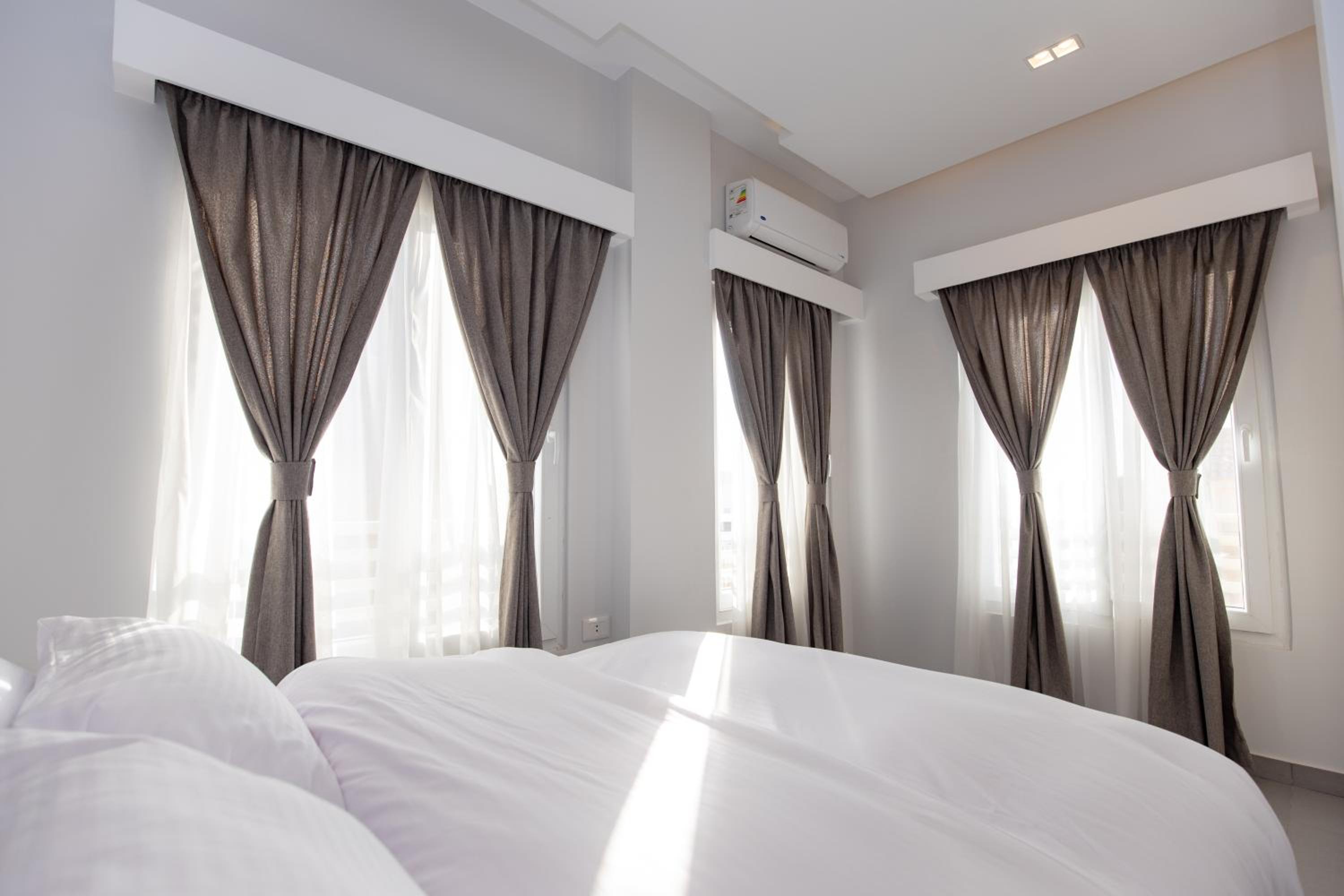 Deluxe Queen Room - Photo 30