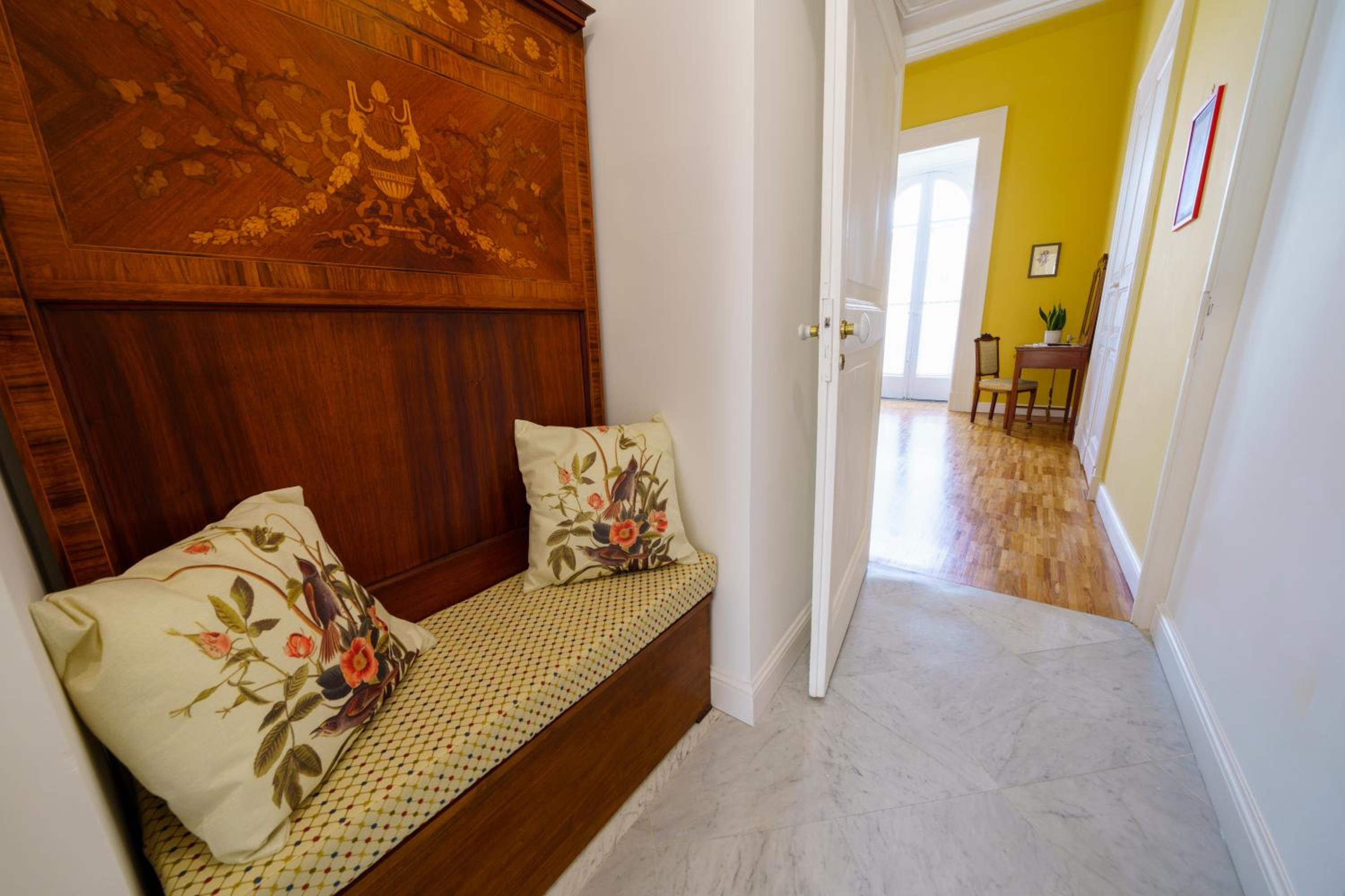 Deluxe Double or Twin Room photo 3