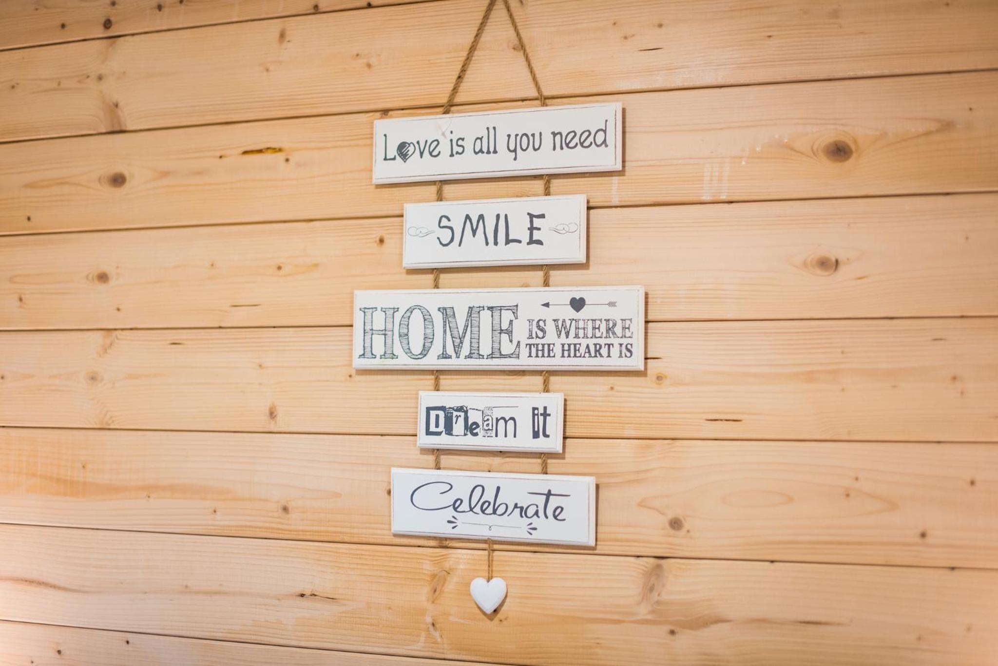 Mobile Home - Photo 13