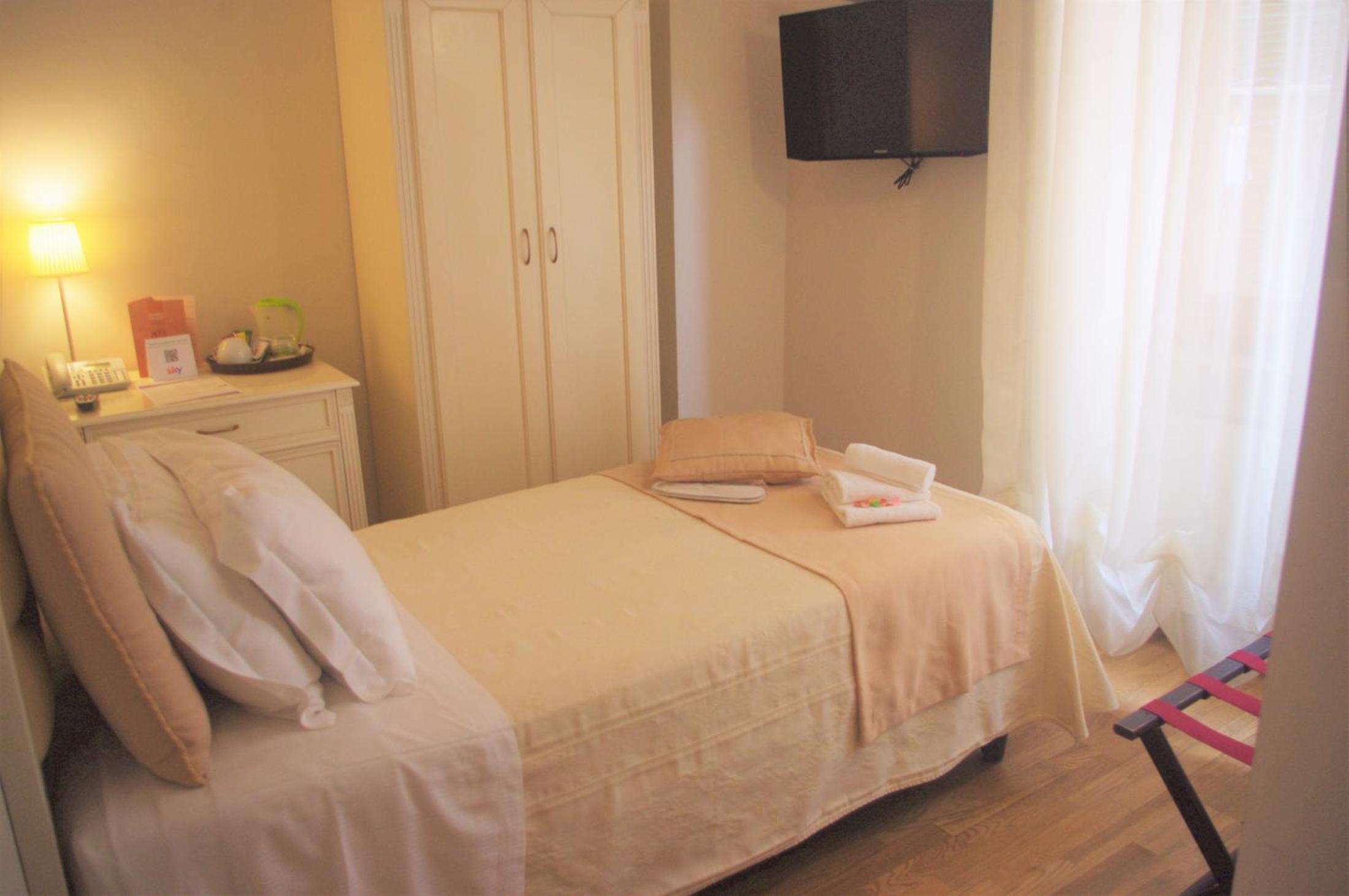 Deluxe Single Room photo 3