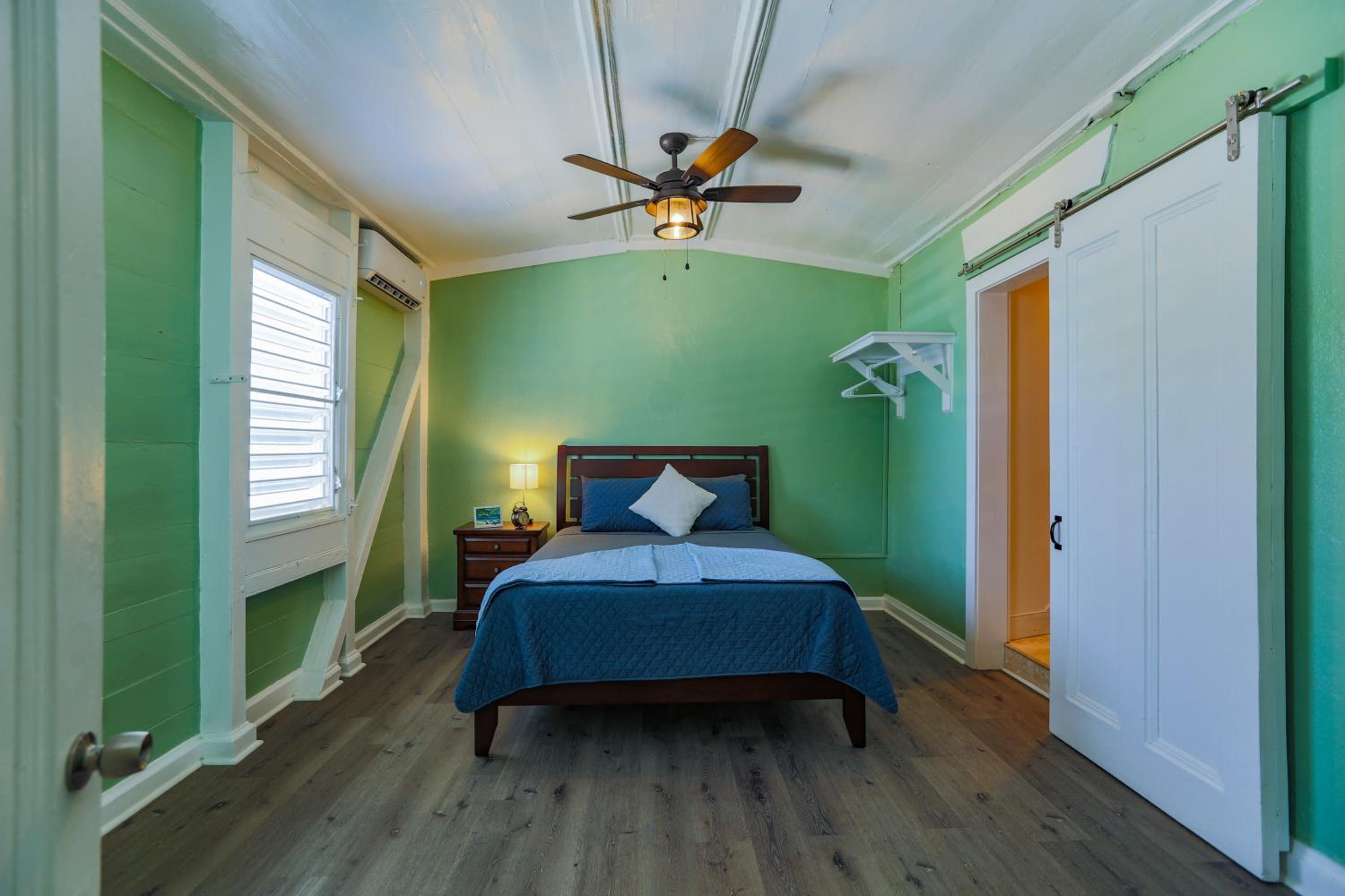 Two-Bedroom Suite - Photo 27
