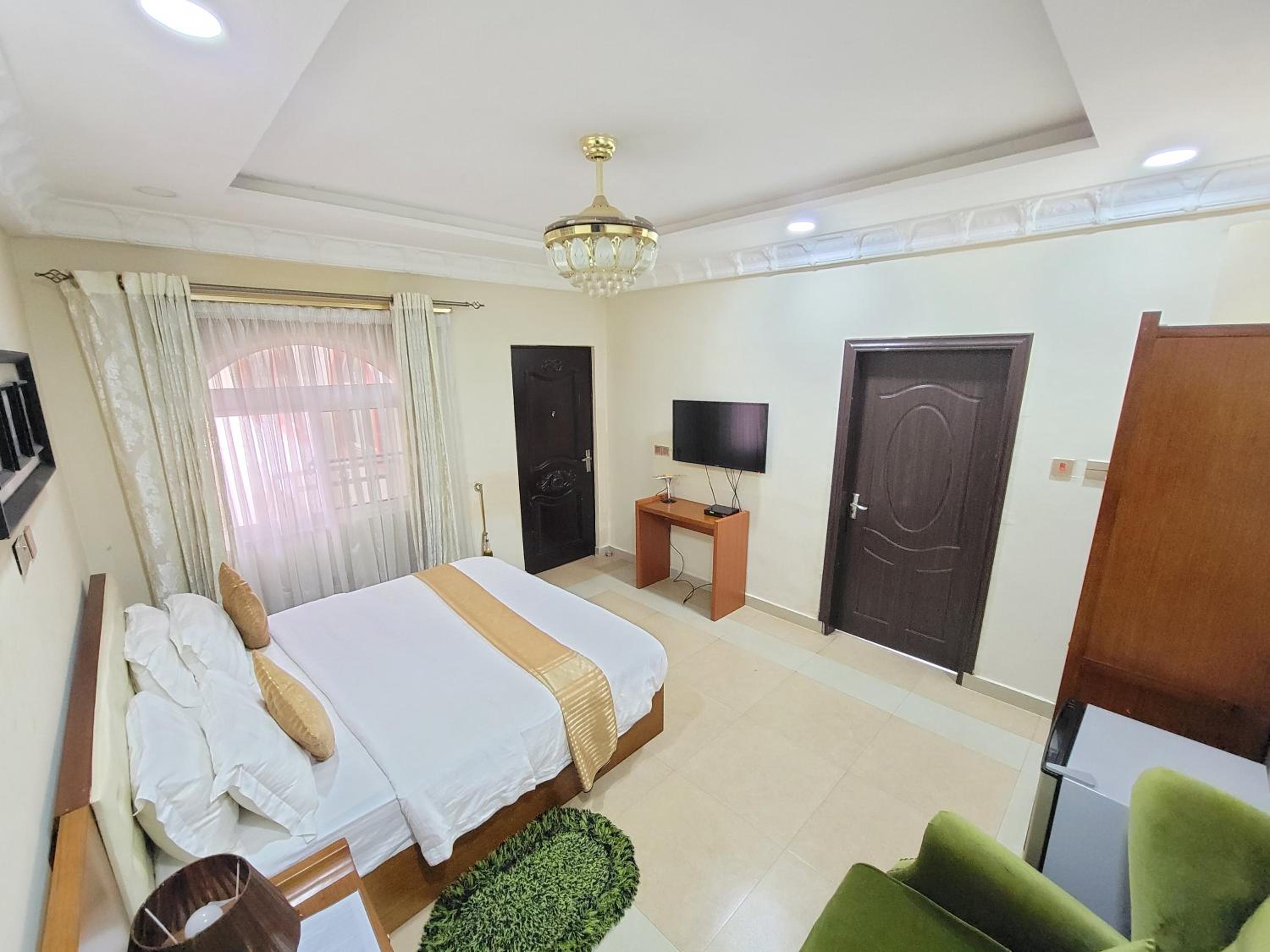 Queen Room