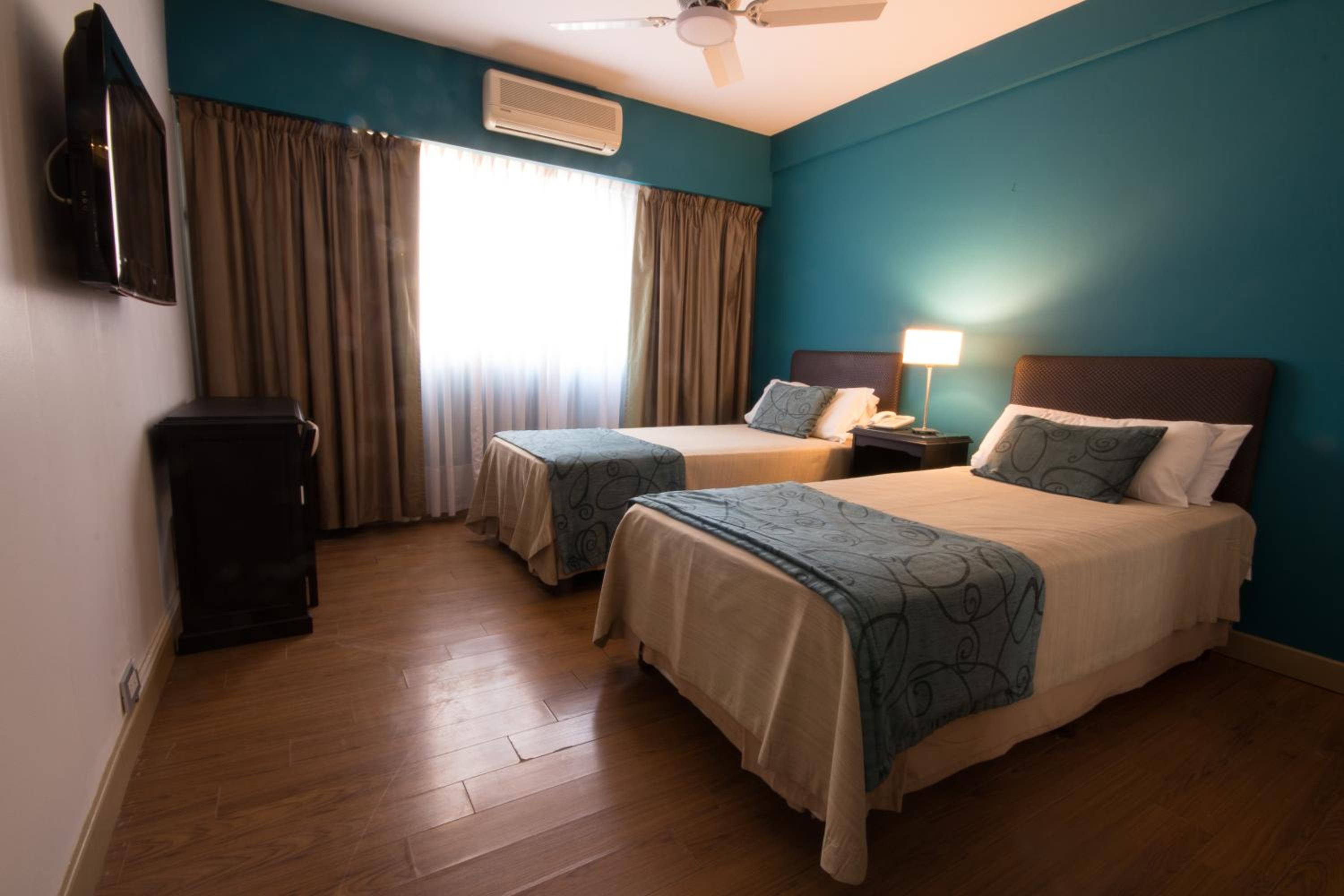Standard Twin Room photo 2