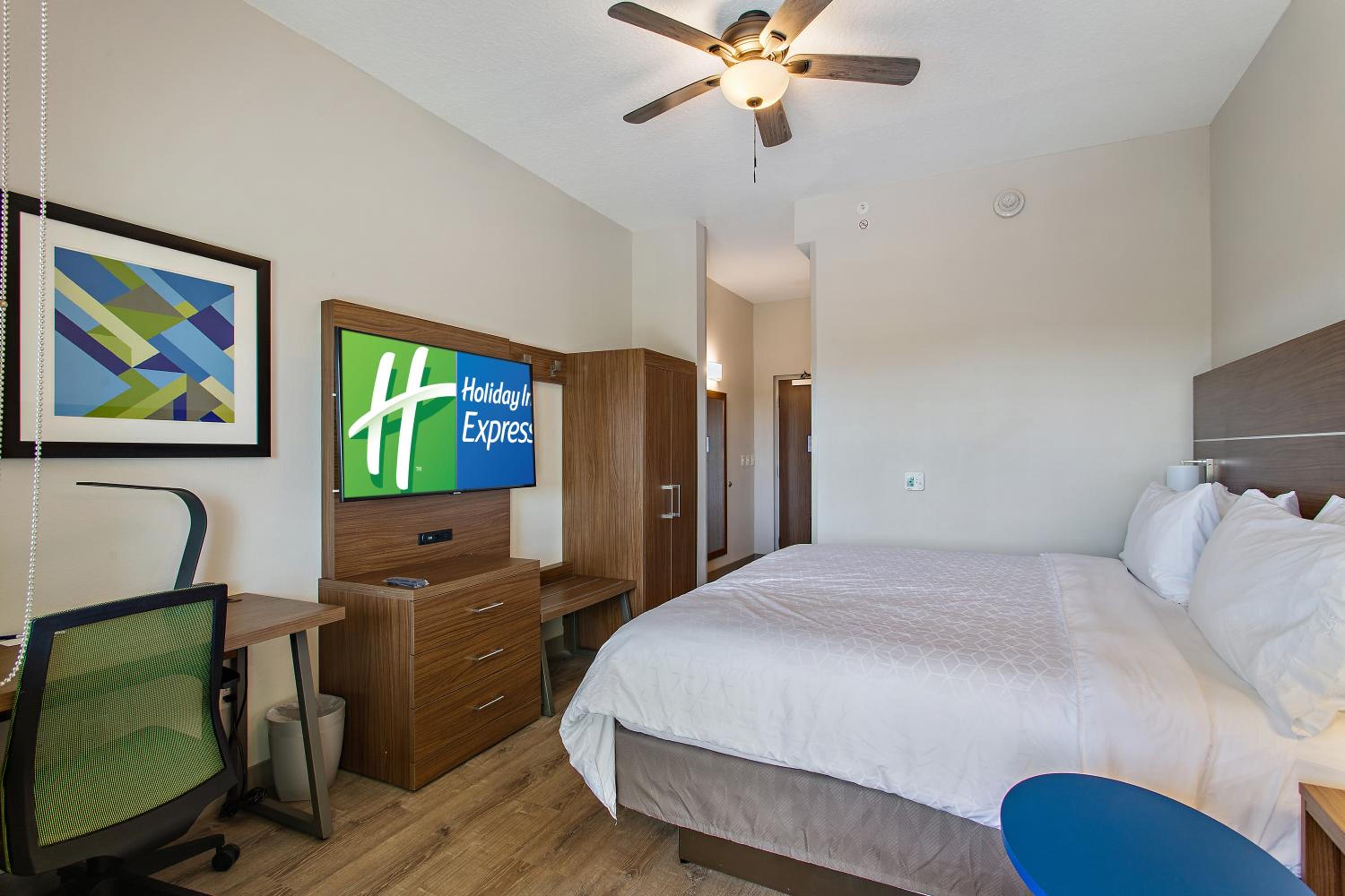 Standard King Room - Photo 1