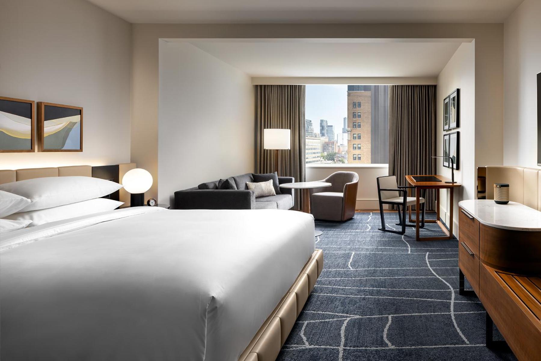 Deluxe King Room - High Floor