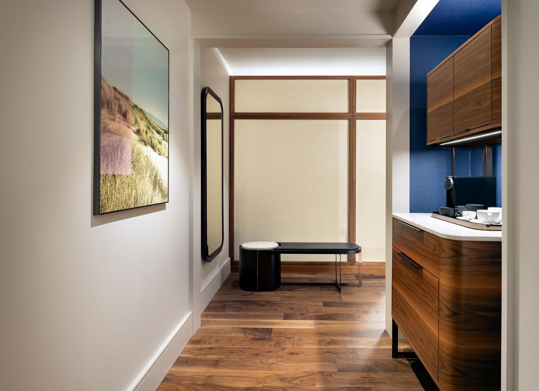 Deluxe King Room - High Floor