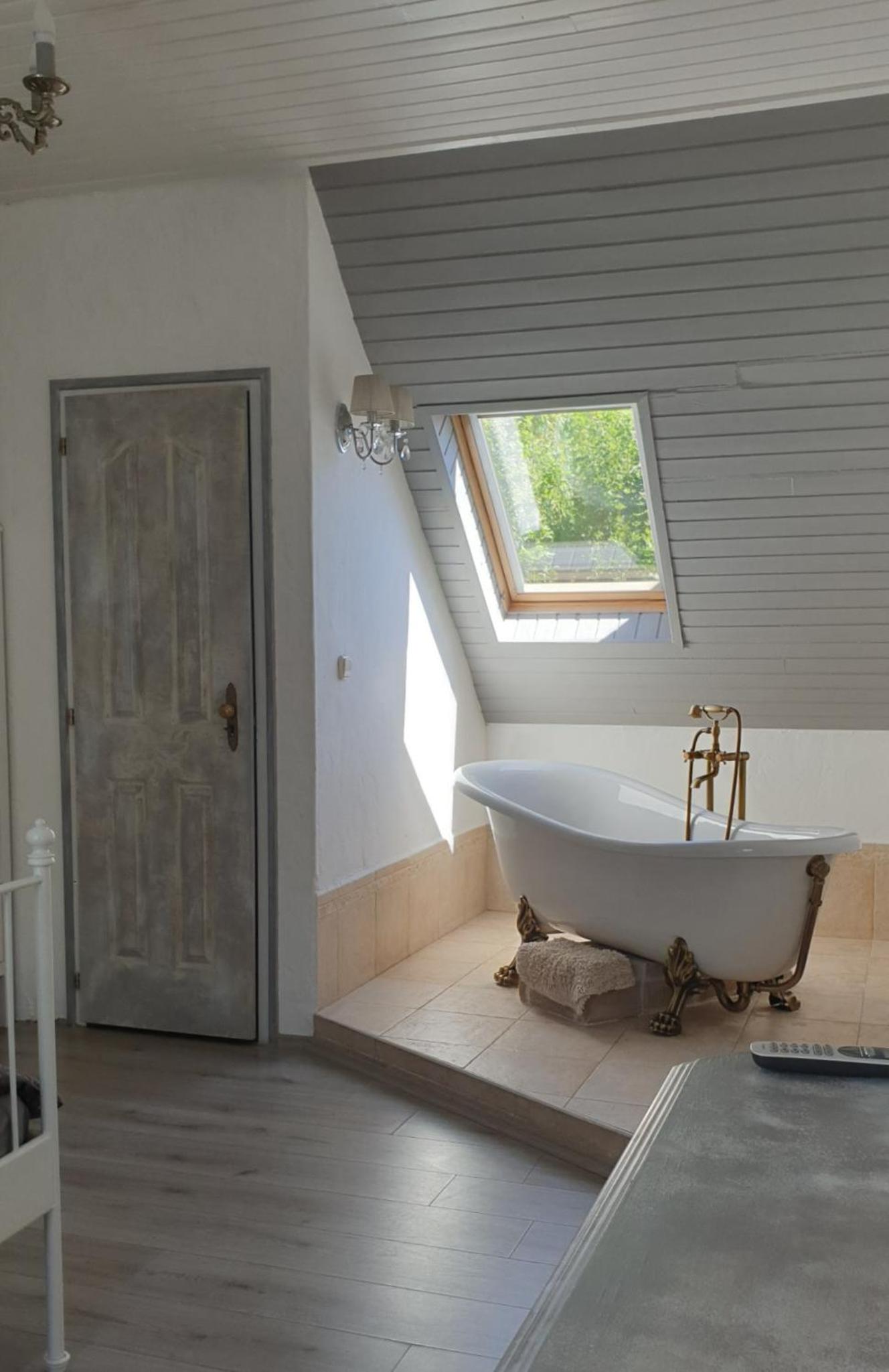 Deluxe Double Room with Bath photo 1