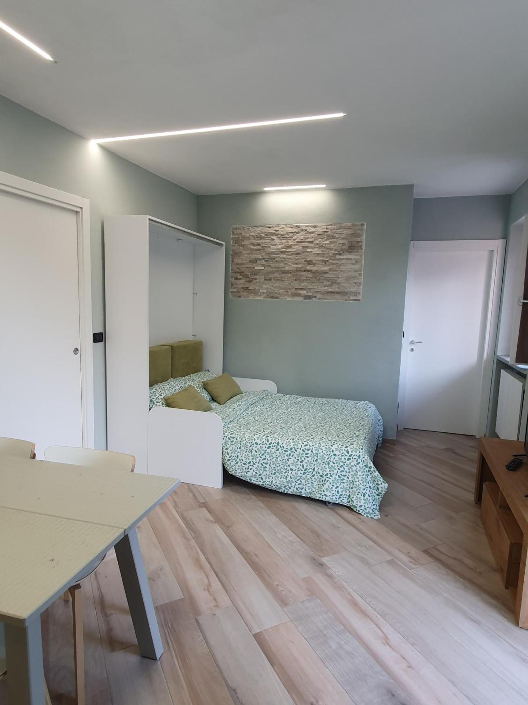 Apartment photo 2